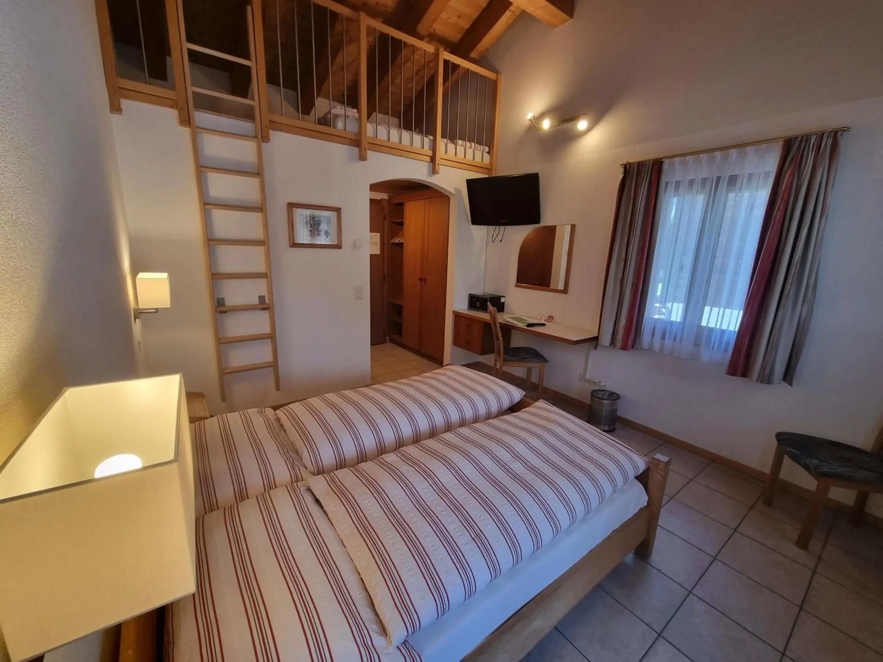 Family Room with Balcony - Annex in Hotel Astoria Family Room with Balcony - Annex in Hotel Astoria