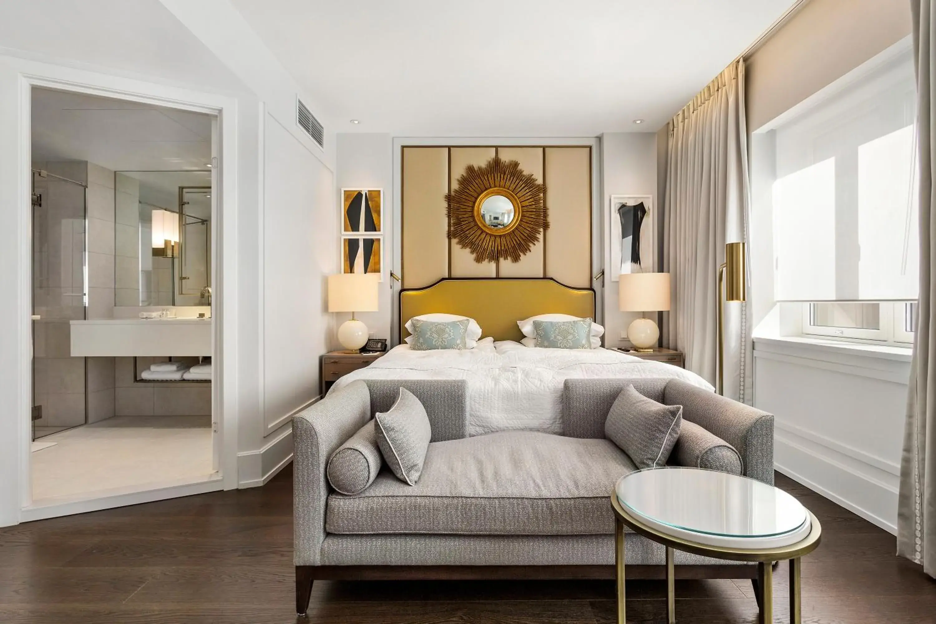 Deluxe Double Room - single occupancy in Hotel Continental Deluxe Double Room - single occupancy in Hotel Continental