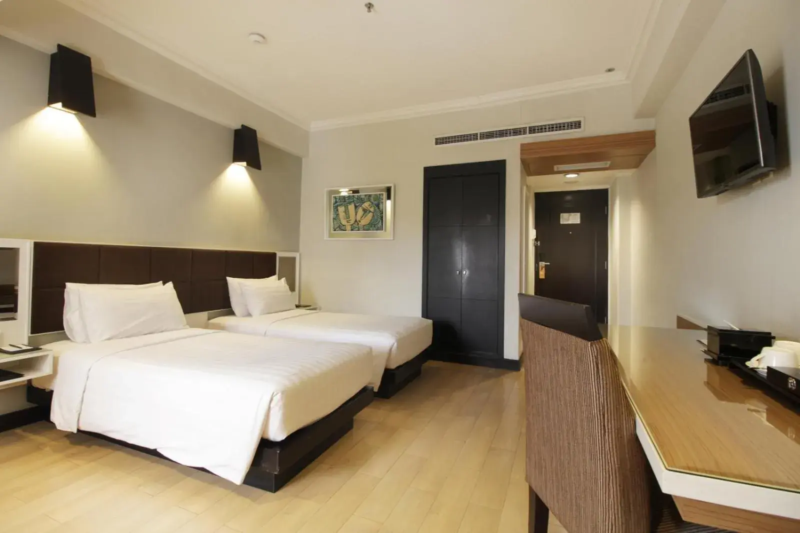 Executive Twin Room in Hotel Santika Premiere Jogja Executive Twin Room in Hotel Santika Premiere Jogja