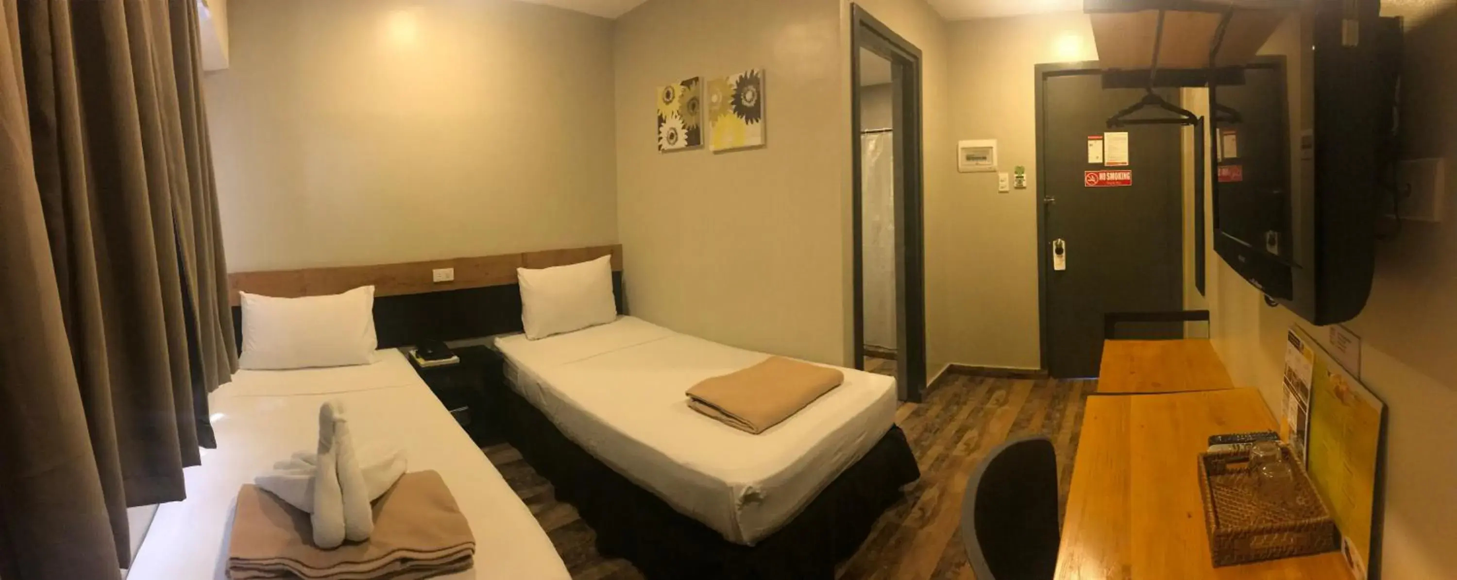 Standard Double or Twin Room in Cebu R Hotel Capitol Standard Double or Twin Room in Cebu R Hotel Capitol