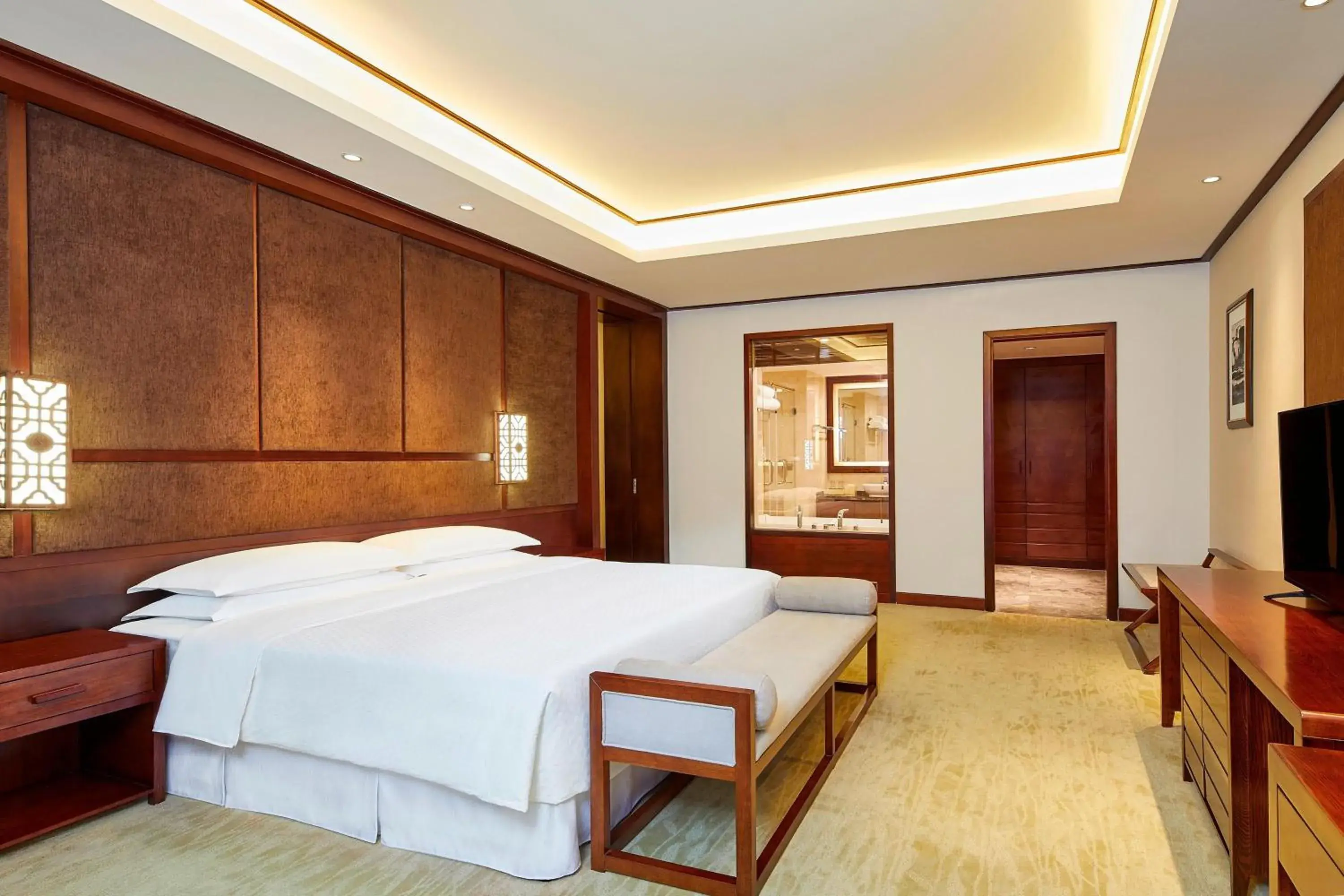 Deluxe Suite in Four Points by Sheraton Danzhou Deluxe Suite in Four Points by Sheraton Danzhou
