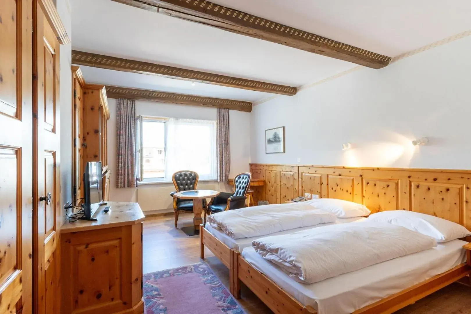 Economy Double Room in Hotel Bären Economy Double Room in Hotel Bären