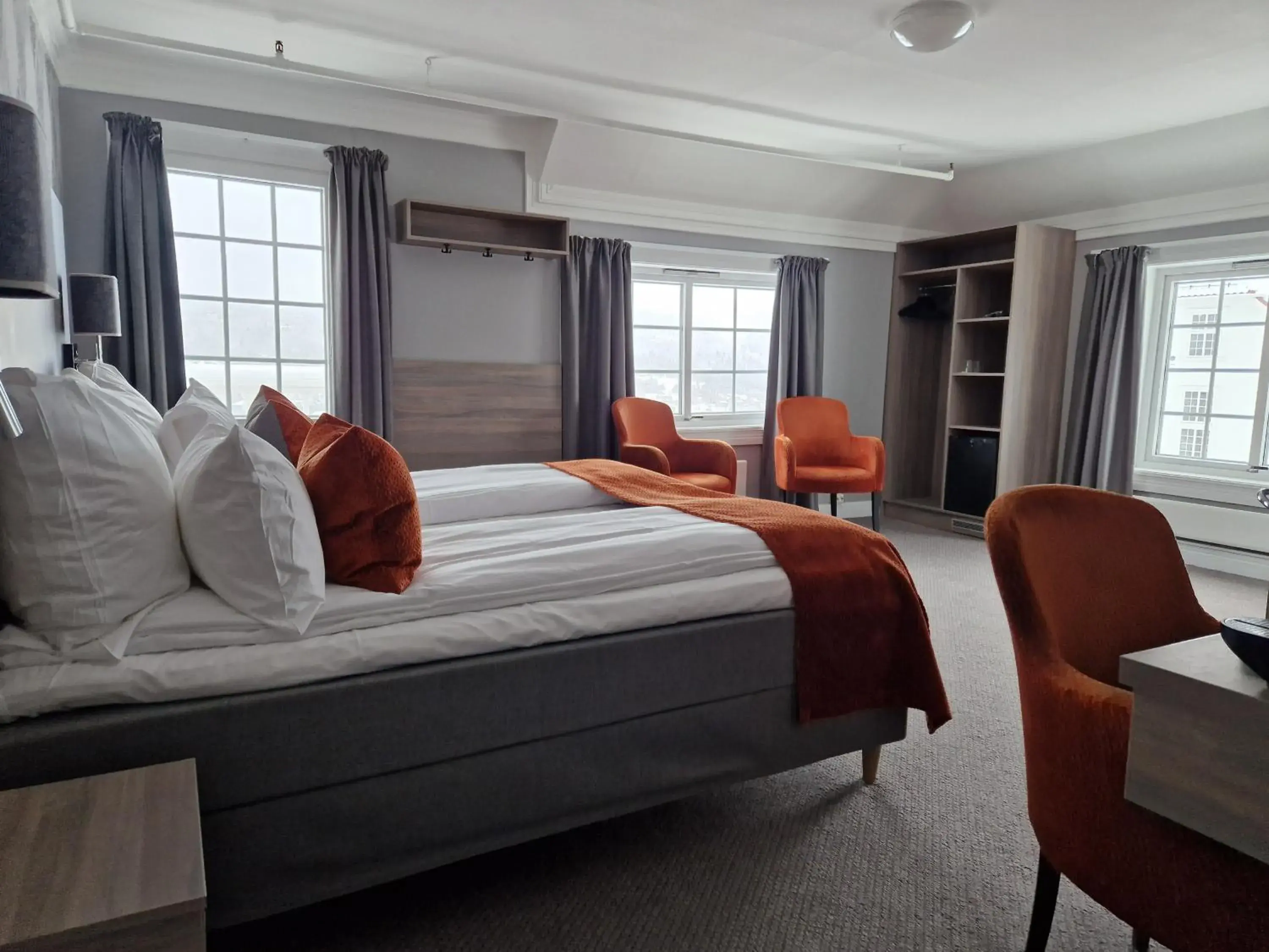 Queen Room with Balcony - single occupancy in Dr. Holms Hotel Queen Room with Balcony - single occupancy in Dr. Holms Hotel