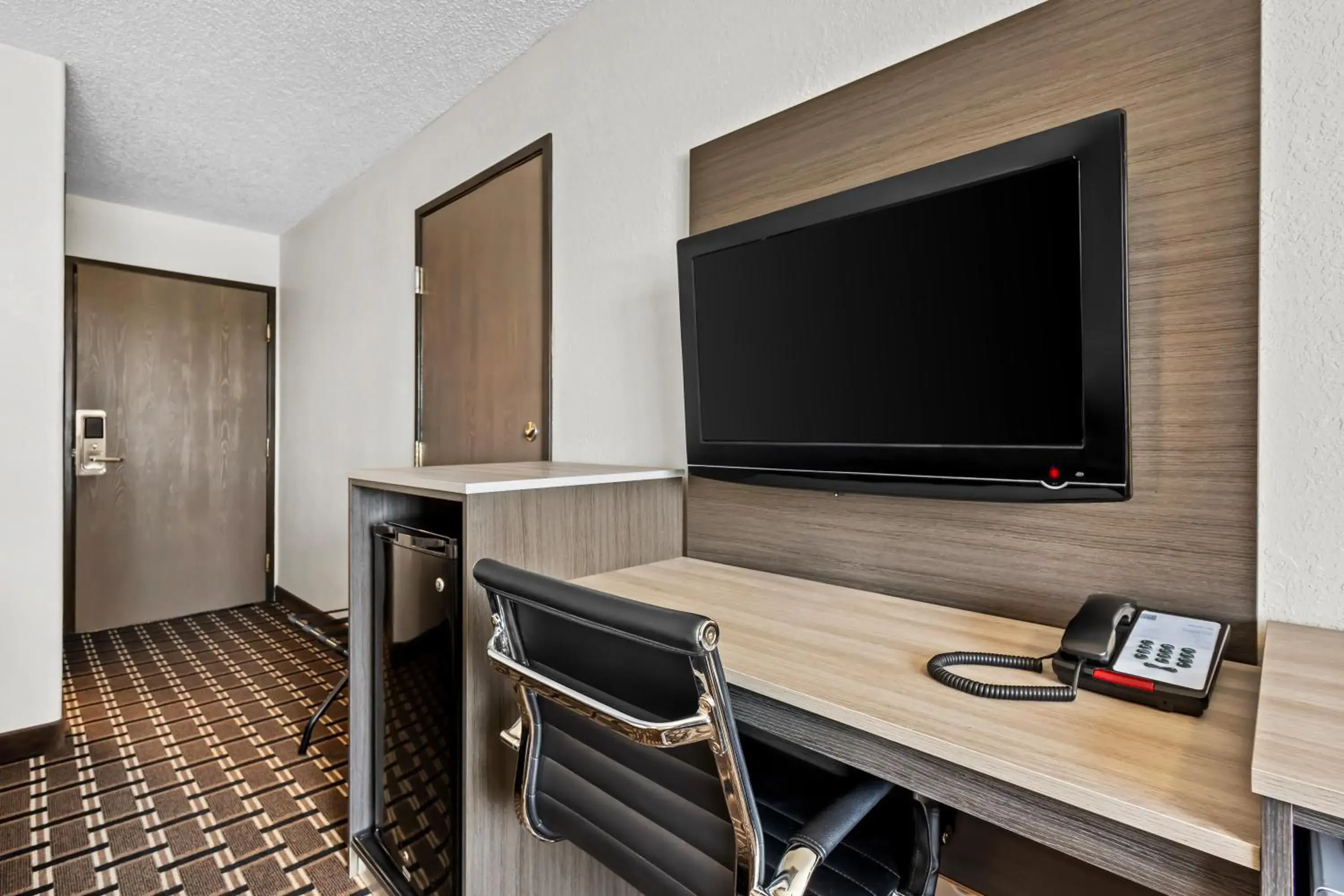 Queen Room with Two Queen Beds - Non-Smoking in Motel 6 North Sioux City, SD I 29 North Queen Room with Two Queen Beds - Non-Smoking in Motel 6 North Sioux City, SD I 29 North