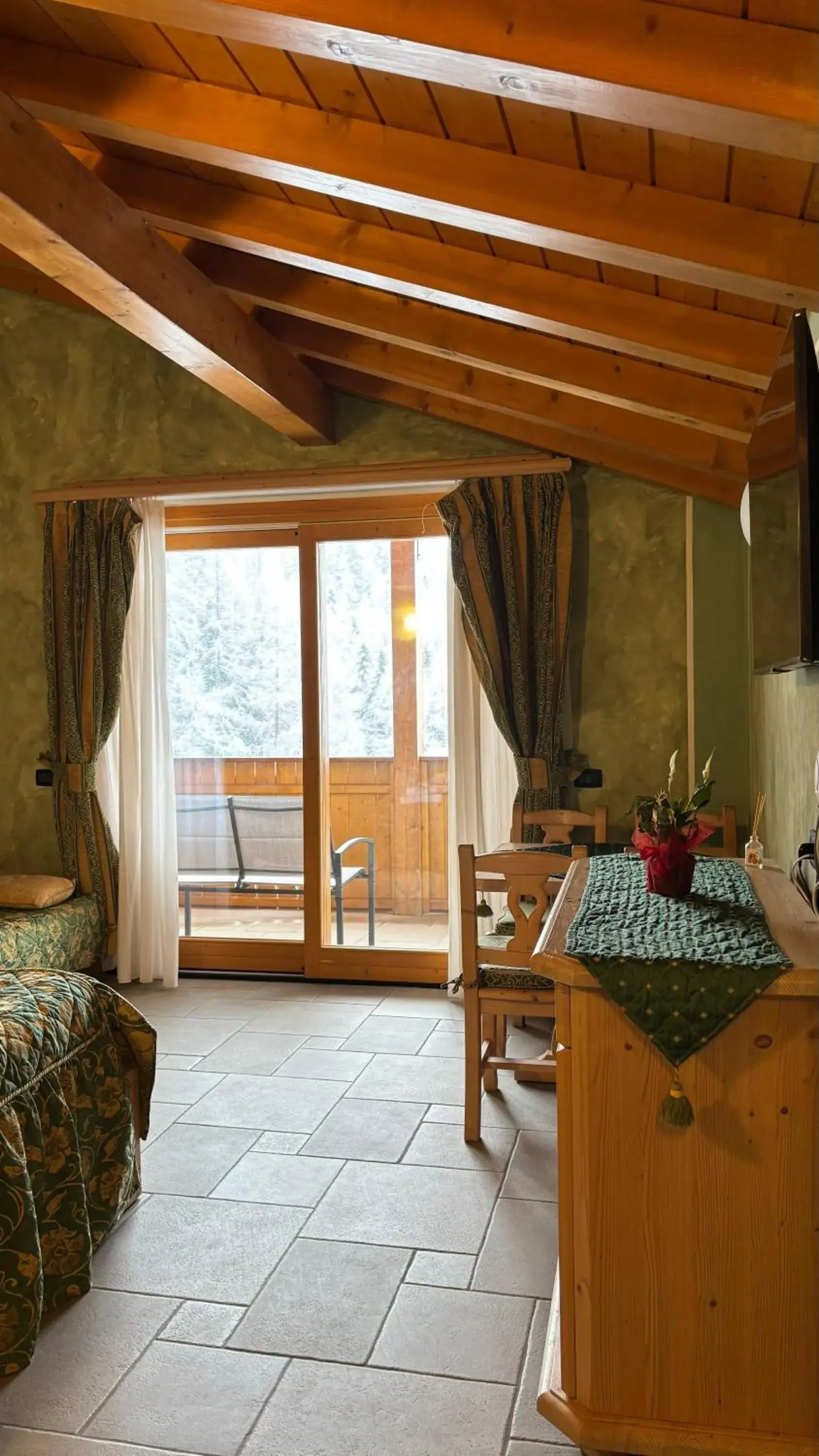 Deluxe Room in Boscone Suite Hotel Deluxe Room in Boscone Suite Hotel