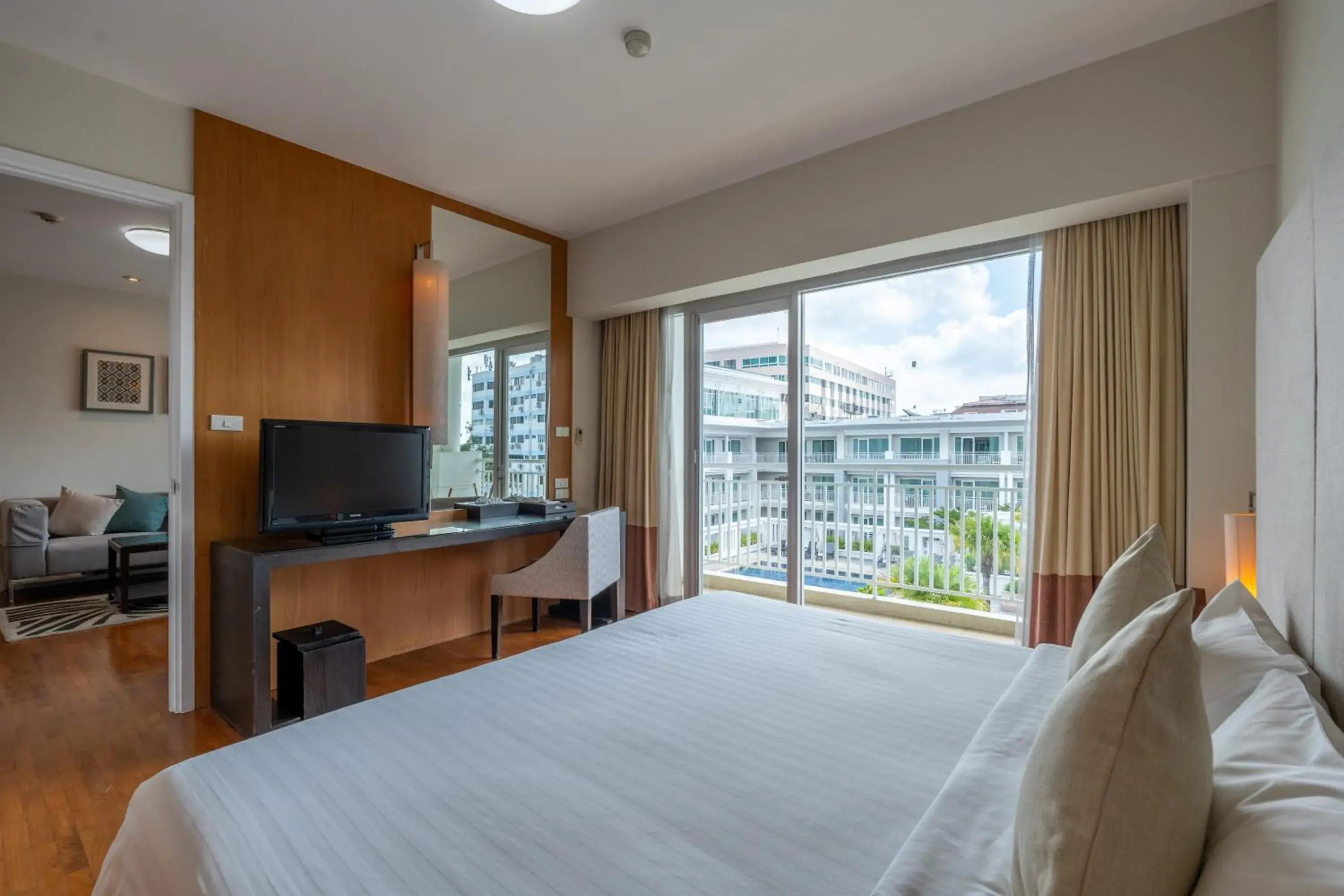 One-Bedroom Suite in Kantary Hills Hotel, Chiang Mai One-Bedroom Suite in Kantary Hills Hotel, Chiang Mai