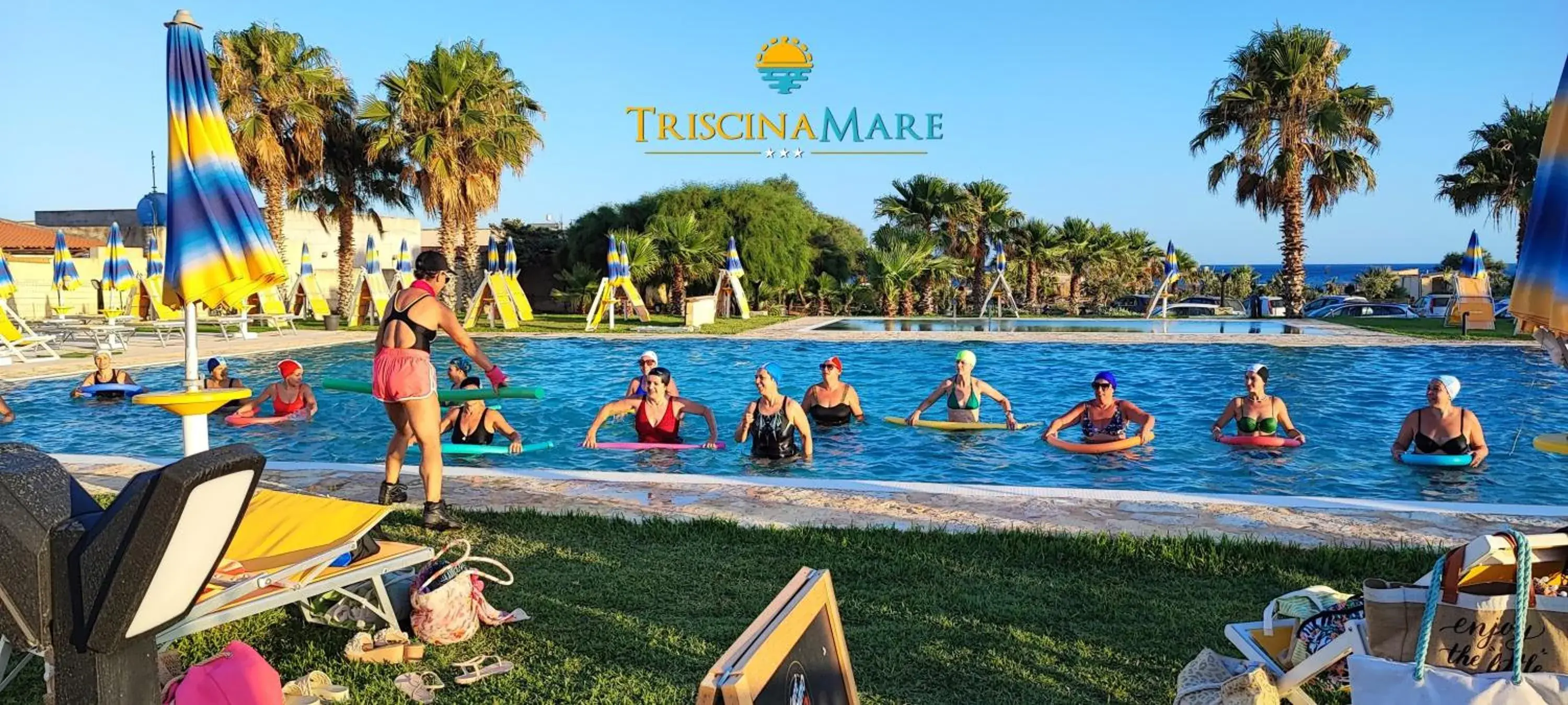 Triple Room in Triscinamare Hotel Residence Triple Room in Triscinamare Hotel Residence