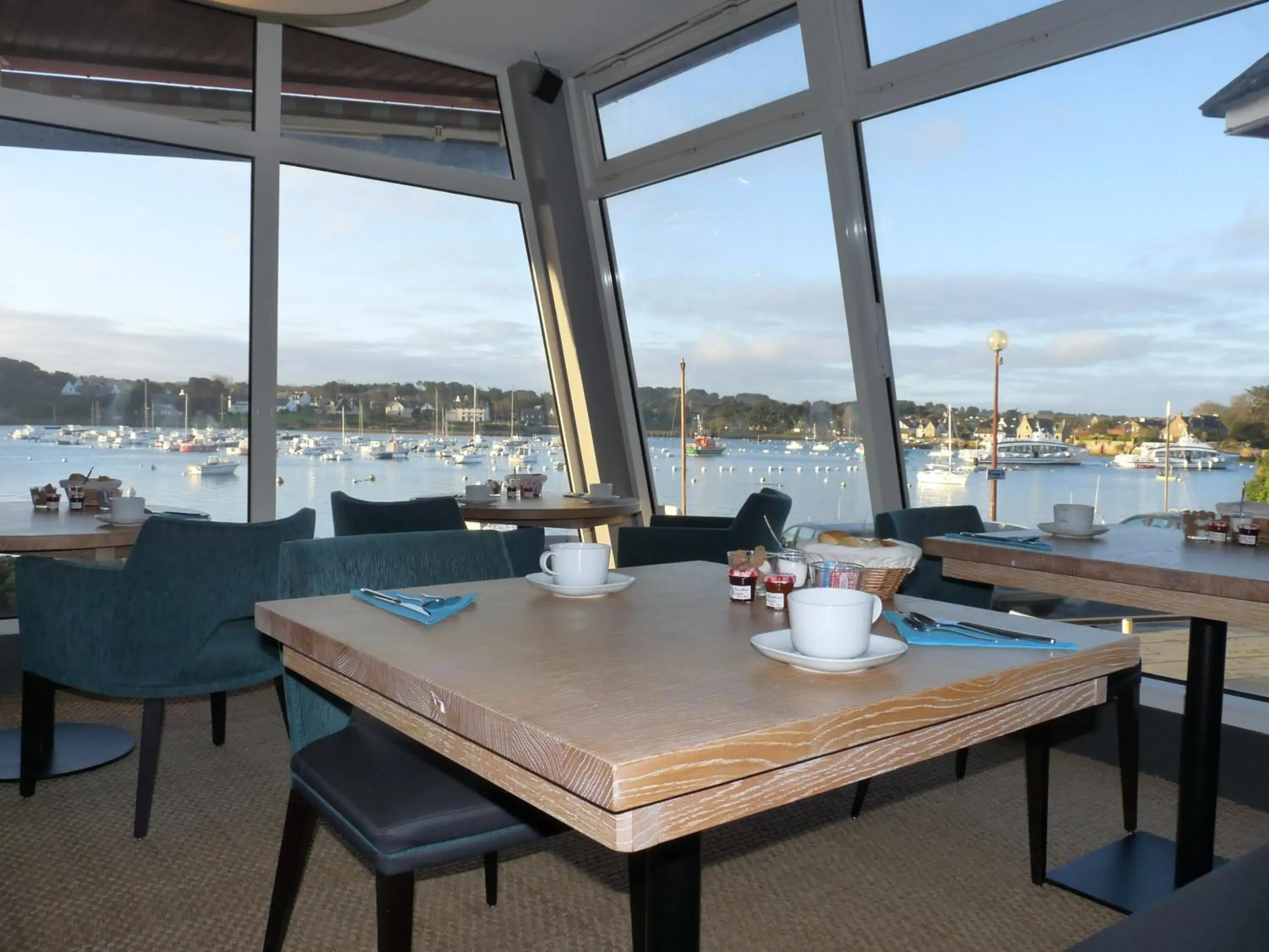 Classic Room with Courtyard View in Hôtel des Rochers Classic Room with Courtyard View in Hôtel des Rochers