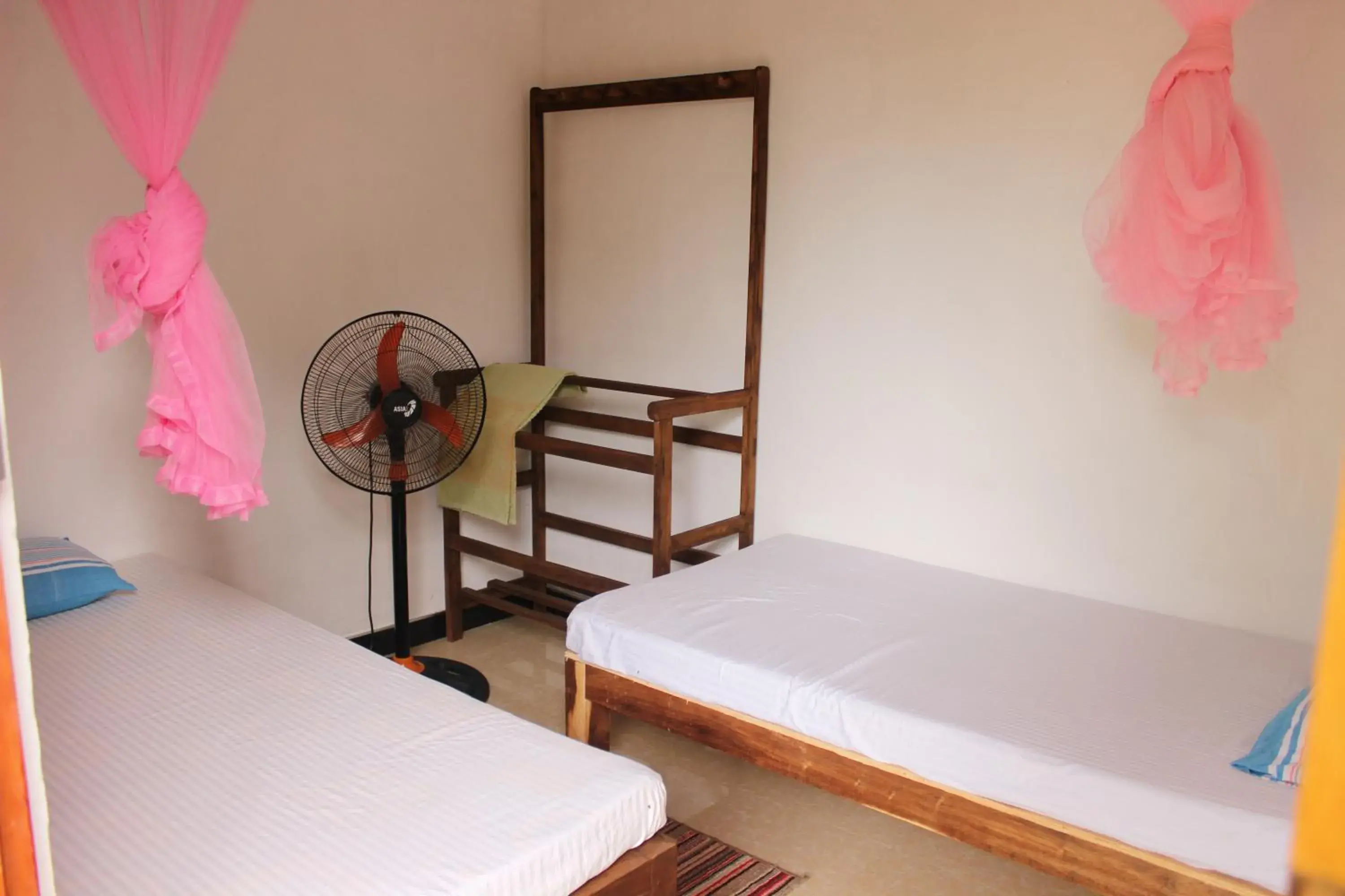 Budget Double Room - single occupancy in Wilpattu Holiday Home Budget Double Room - single occupancy in Wilpattu Holiday Home