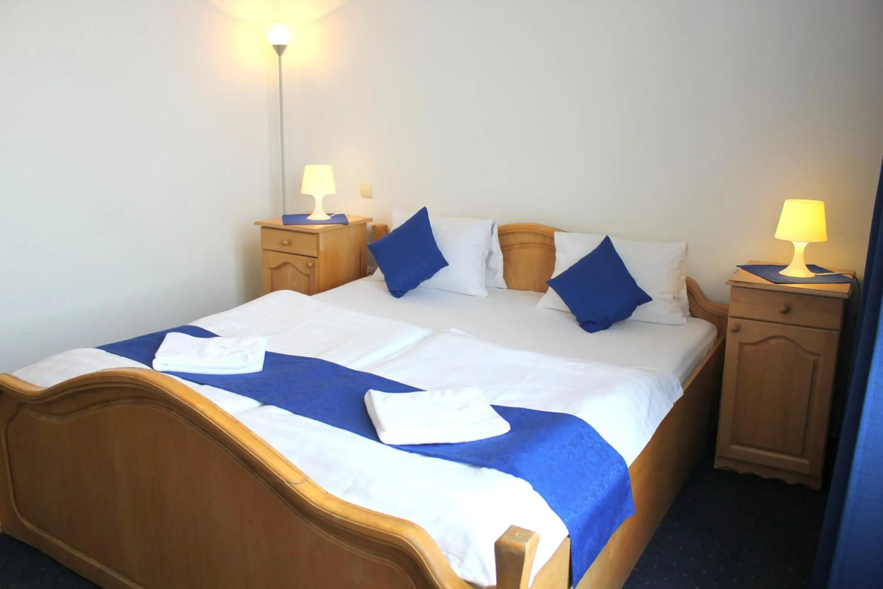 Double Room in Hotel Central Double Room in Hotel Central