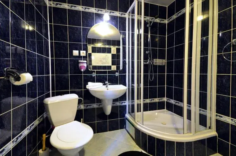 Small Twin Room in Hotel Central Small Twin Room in Hotel Central