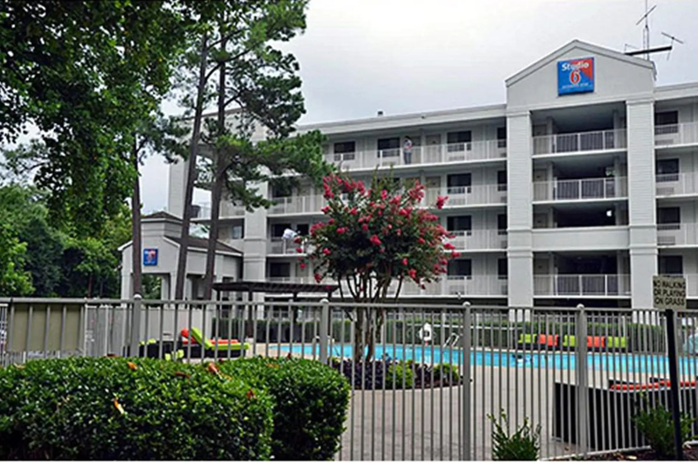 Property Building in Studio 6-Marietta, GA - Atlanta Property Building in Studio 6-Marietta, GA - Atlanta