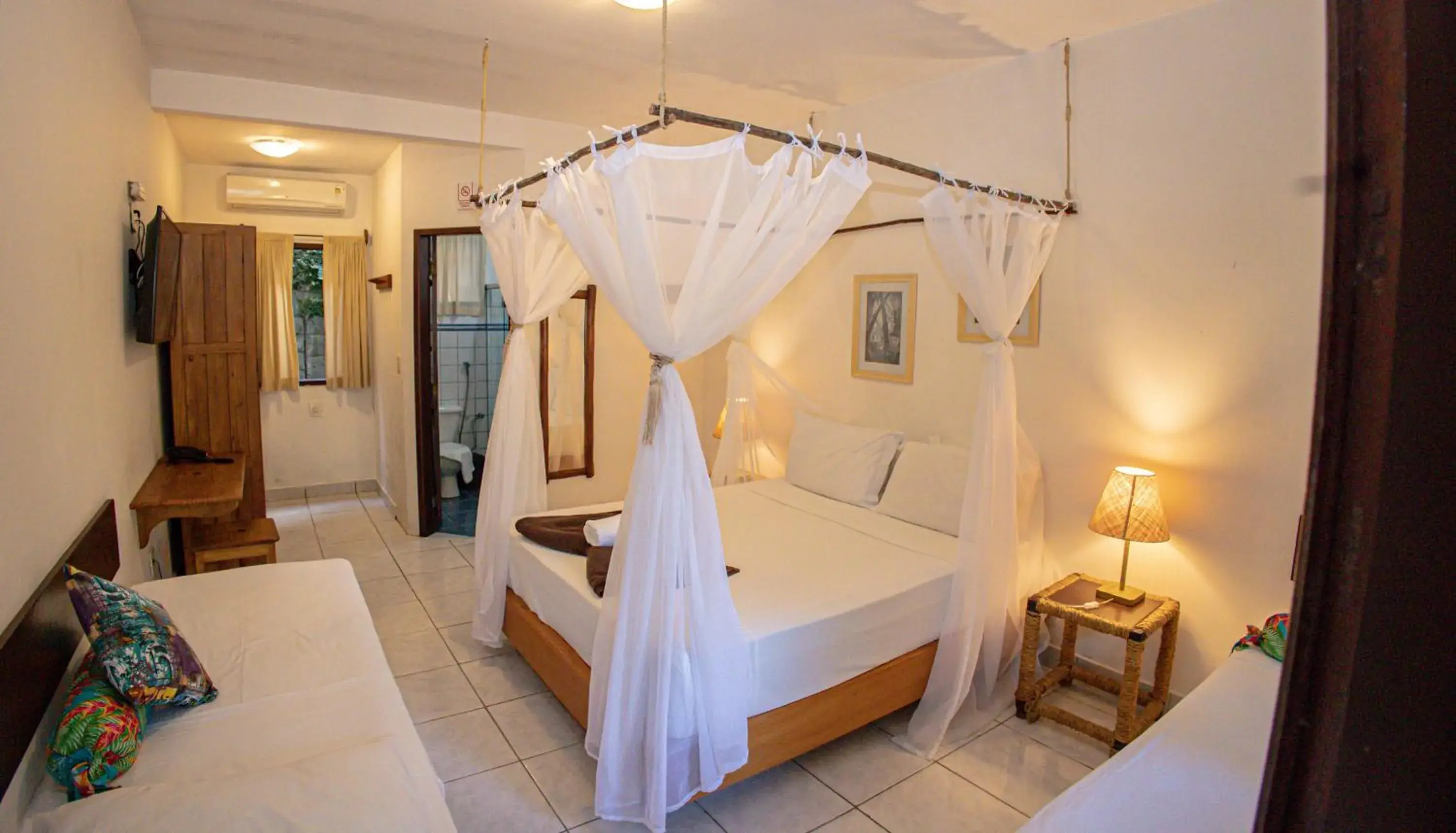 Deluxe Queen Suite in Pousada Saudosa Maloca Deluxe Queen Suite in Pousada Saudosa Maloca