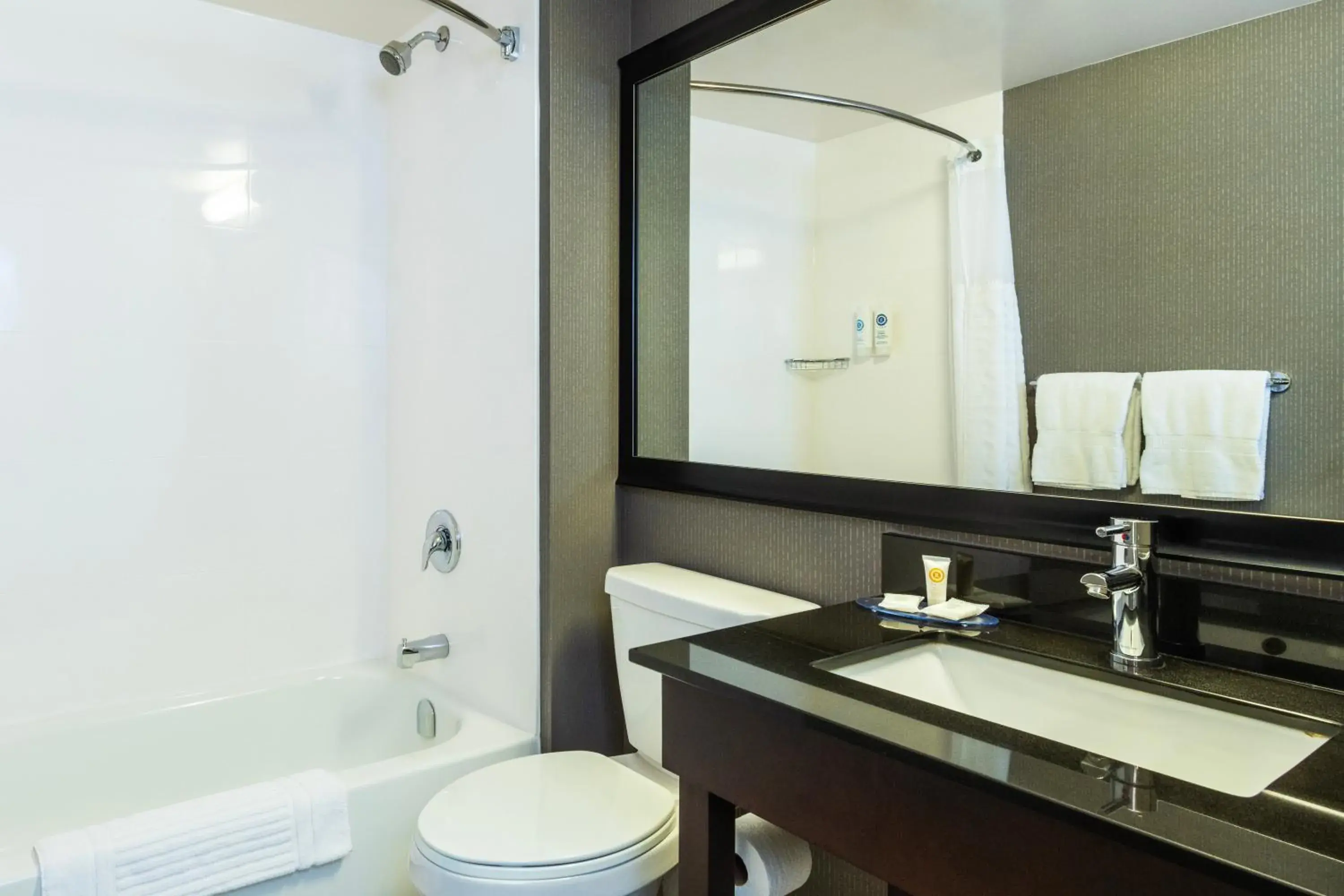 Standard Double Room - Ground Floor in Comfort Inn Standard Double Room - Ground Floor in Comfort Inn