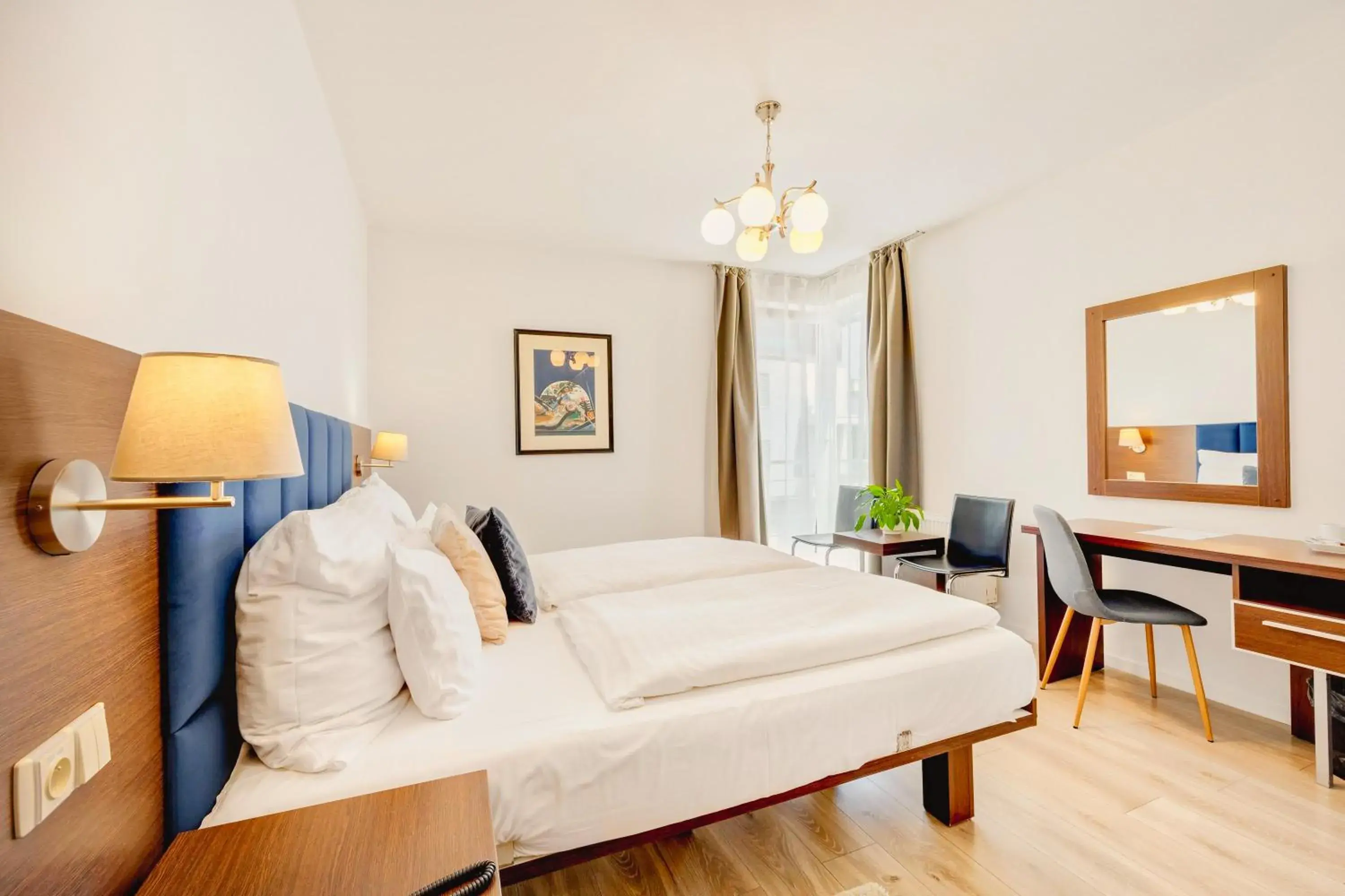 Standard Double Room in Hotel ANTARES Standard Double Room in Hotel ANTARES