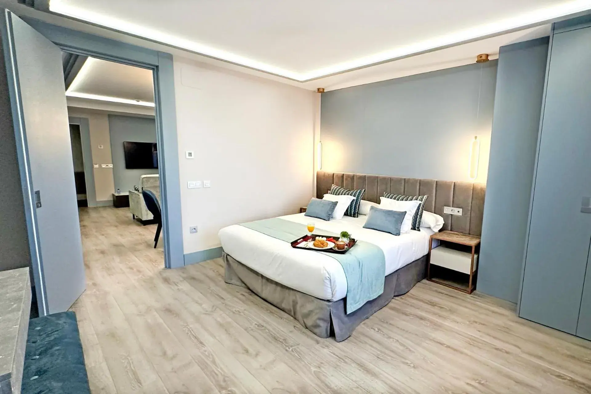 Suite with Terrace in Hotel Alfonso VIII Suite with Terrace in Hotel Alfonso VIII