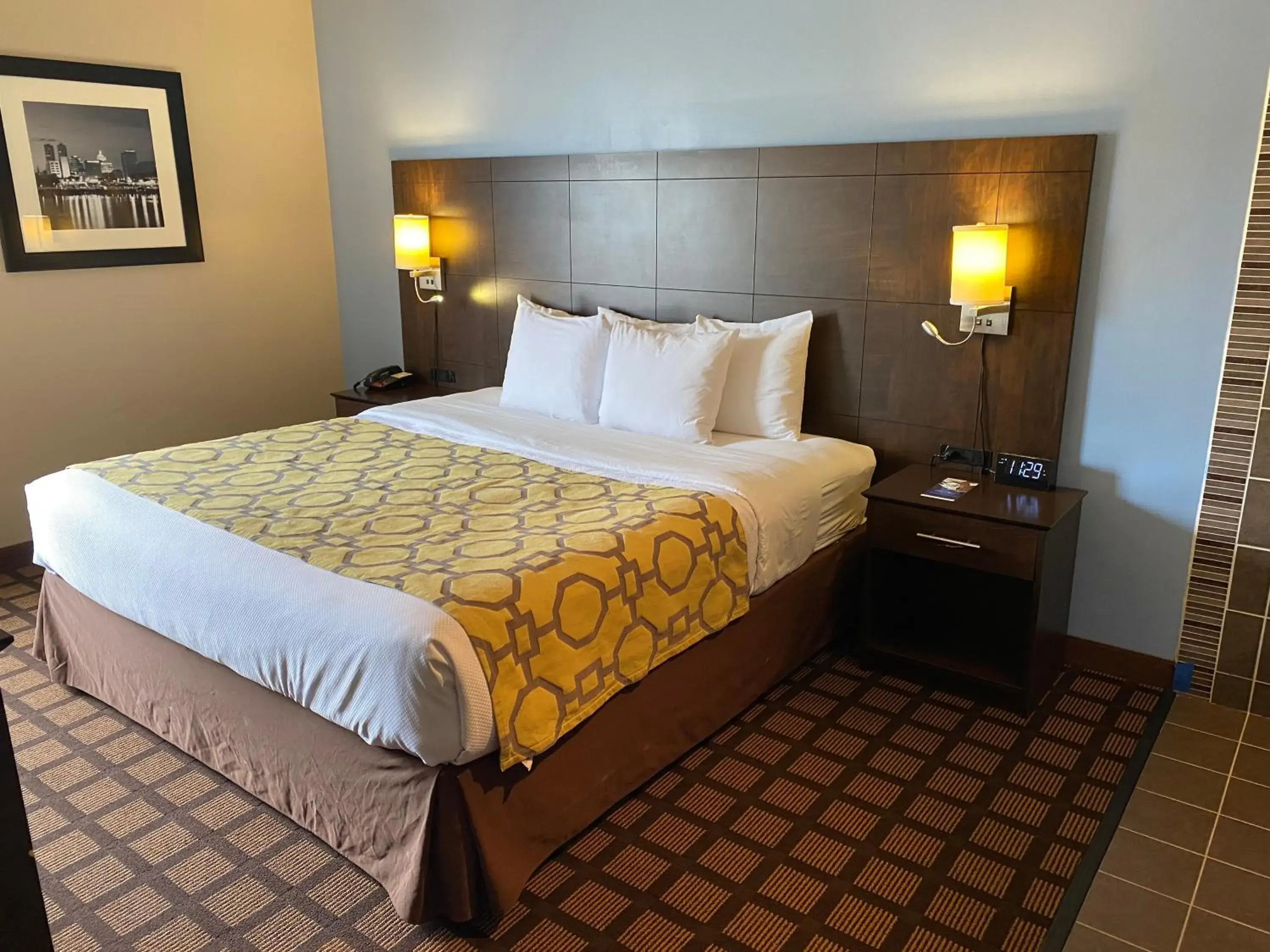 Queen Room with Roll-in Shower - Disabilty Access - Non-Smoking in Baymont by Wyndham Morton Queen Room with Roll-in Shower - Disabilty Access - Non-Smoking in Baymont by Wyndham Morton