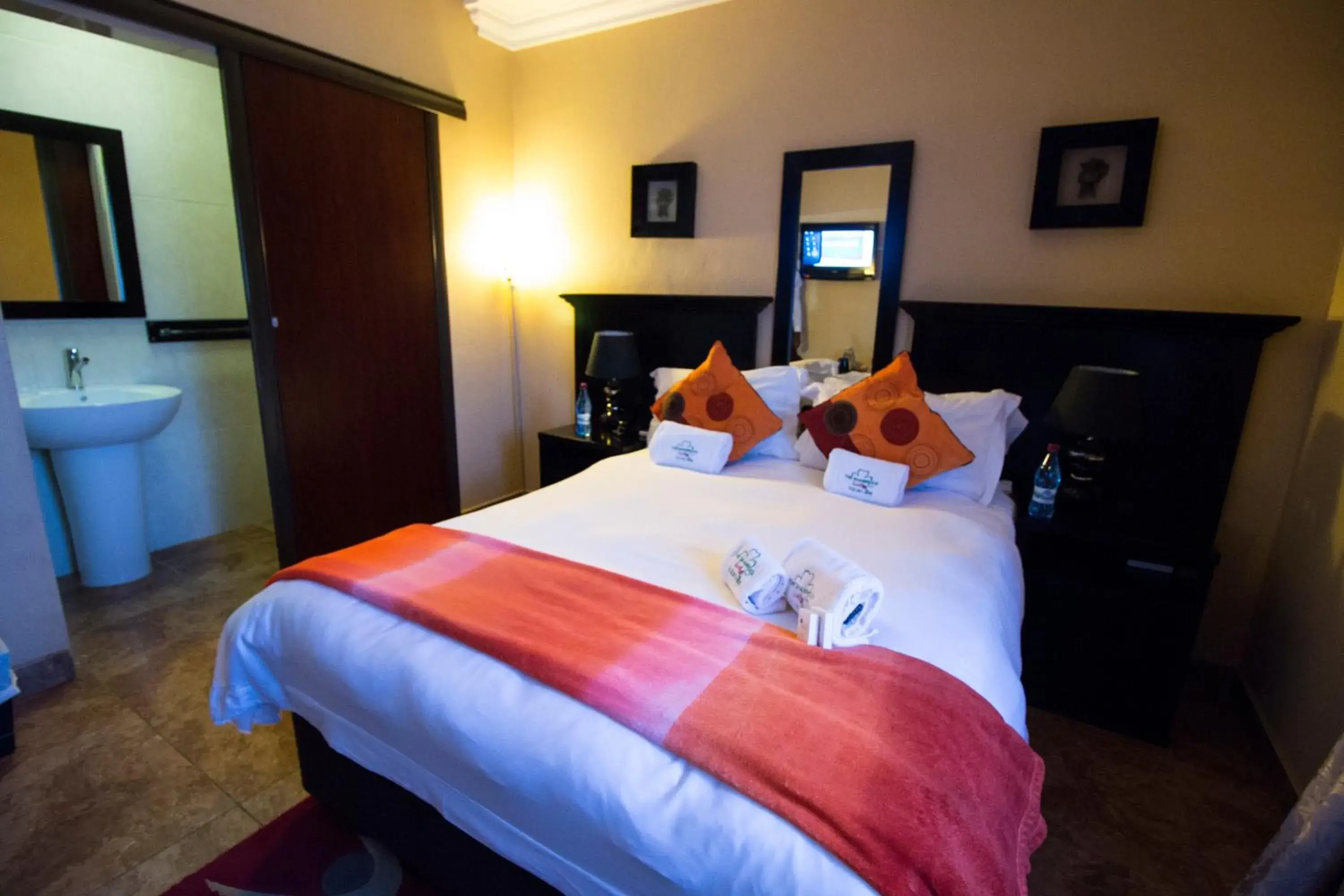 Twin Room with Shower in The Shamrock Hotel Twin Room with Shower in The Shamrock Hotel