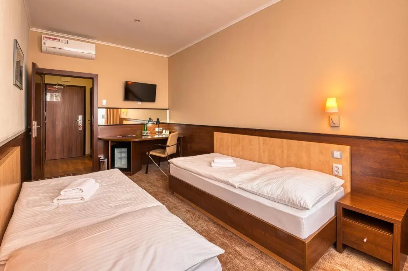Superior Double or Twin Room - single occupancy in Congress Hotel Centrum Superior Double or Twin Room - single occupancy in Congress Hotel Centrum