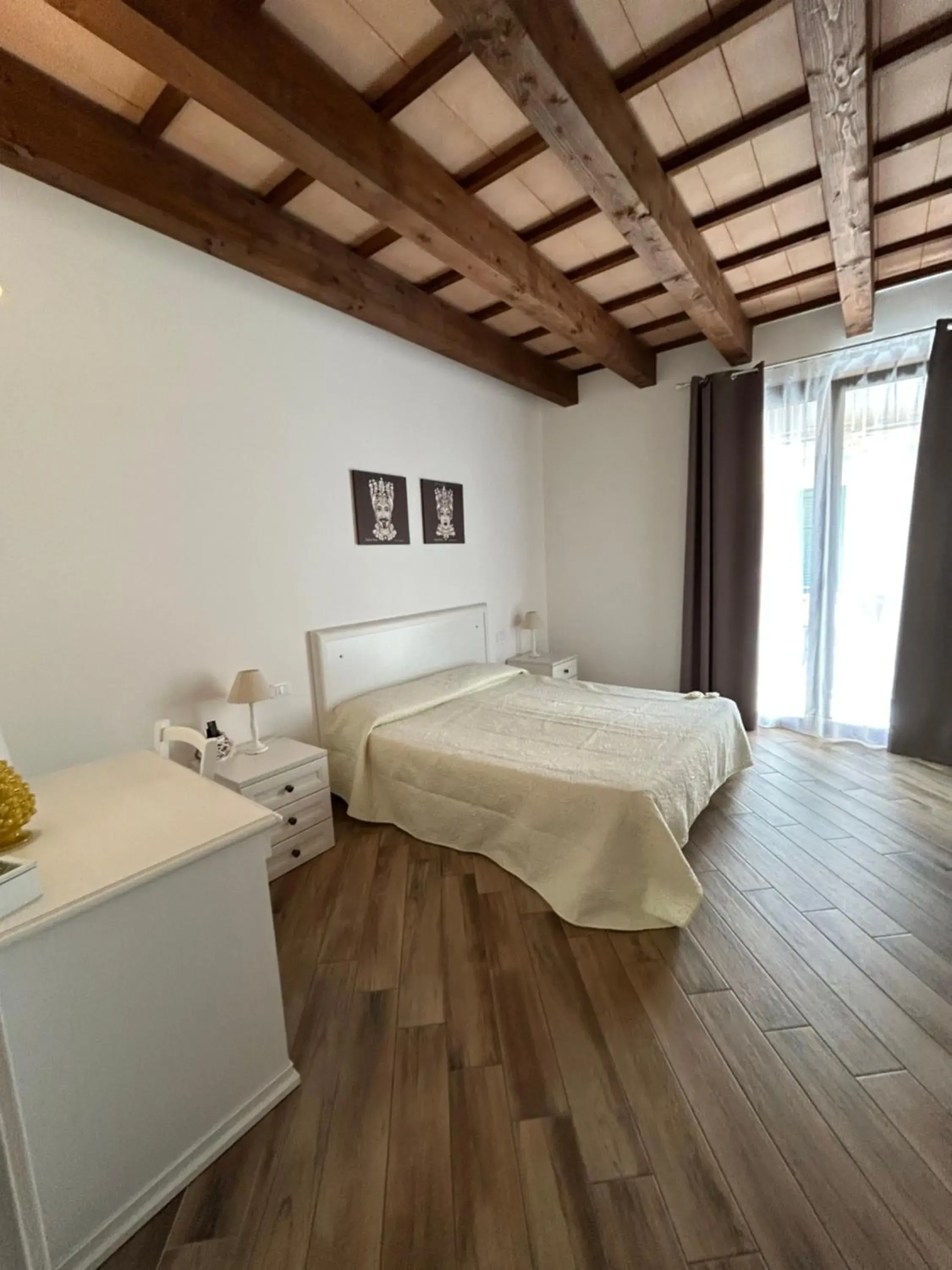 Double Room with Balcony in B&B Cinisi Vacanze 2.0 Double Room with Balcony in B&B Cinisi Vacanze 2.0