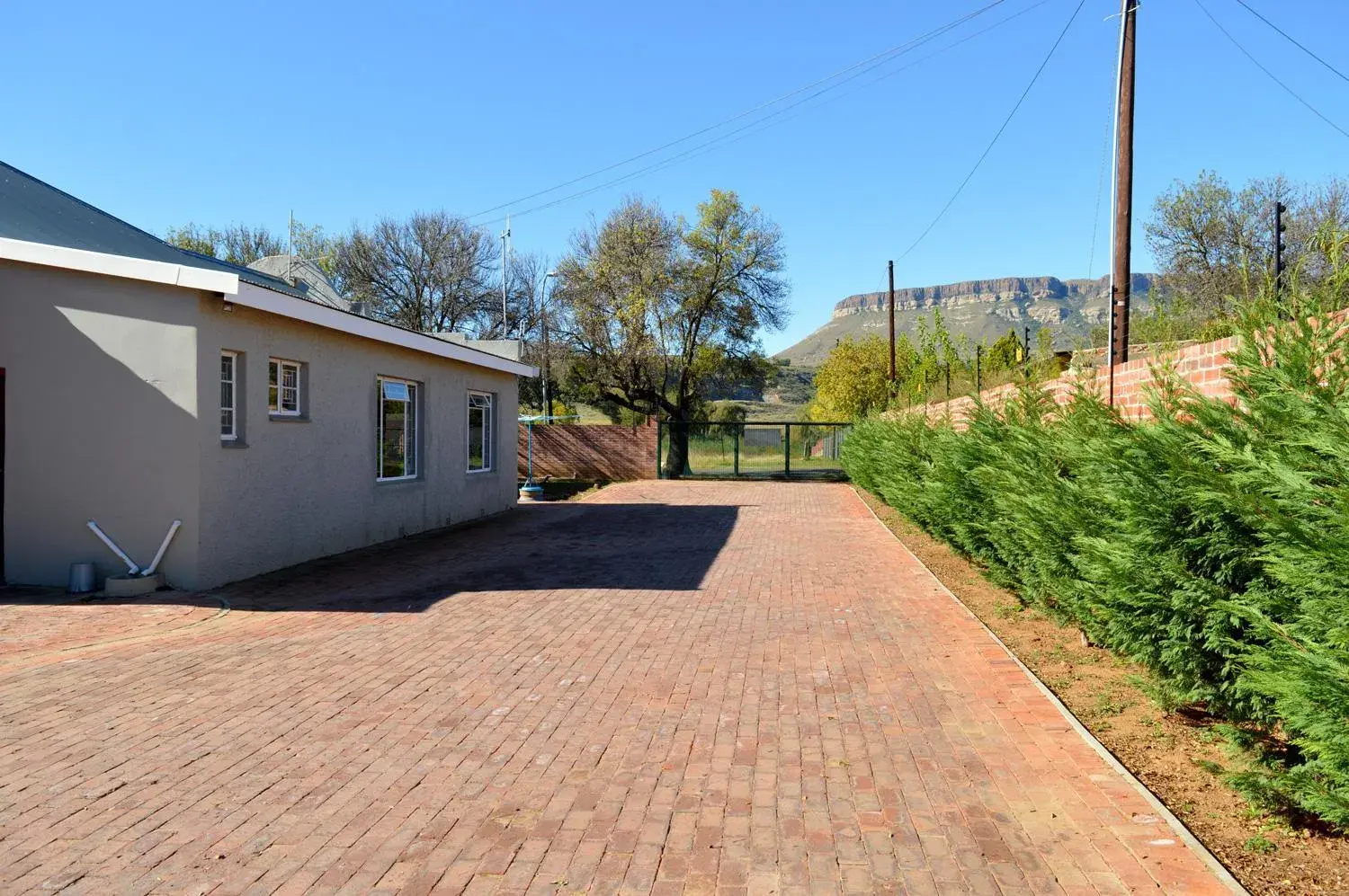 Economy Twin Room - single occupancy in Village Lodge Harrismith Economy Twin Room - single occupancy in Village Lodge Harrismith
