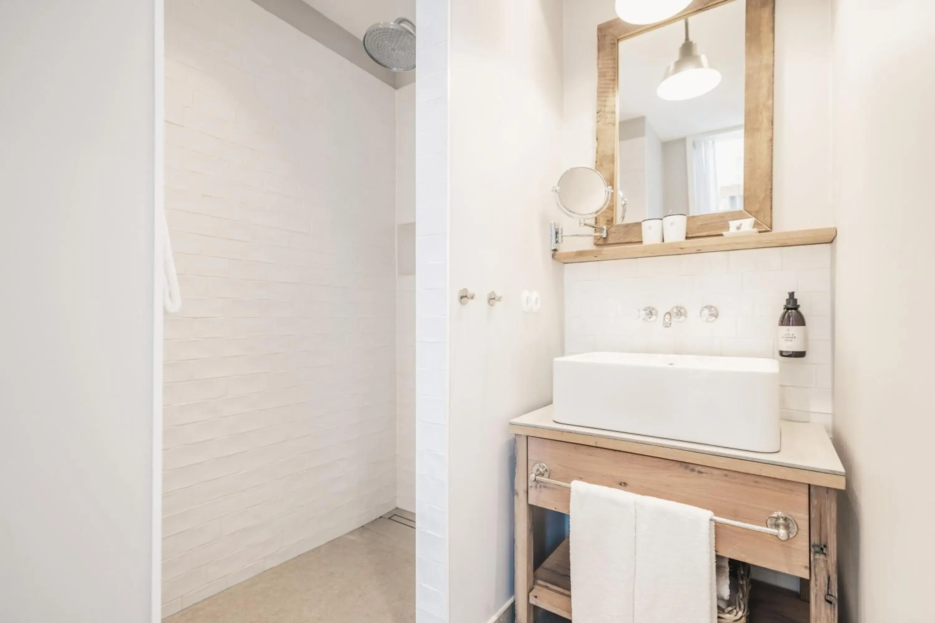 Pure Zimmer in The Cozy Hotel & Lofts Timmendorfer Strand Pure Zimmer in The Cozy Hotel & Lofts Timmendorfer Strand