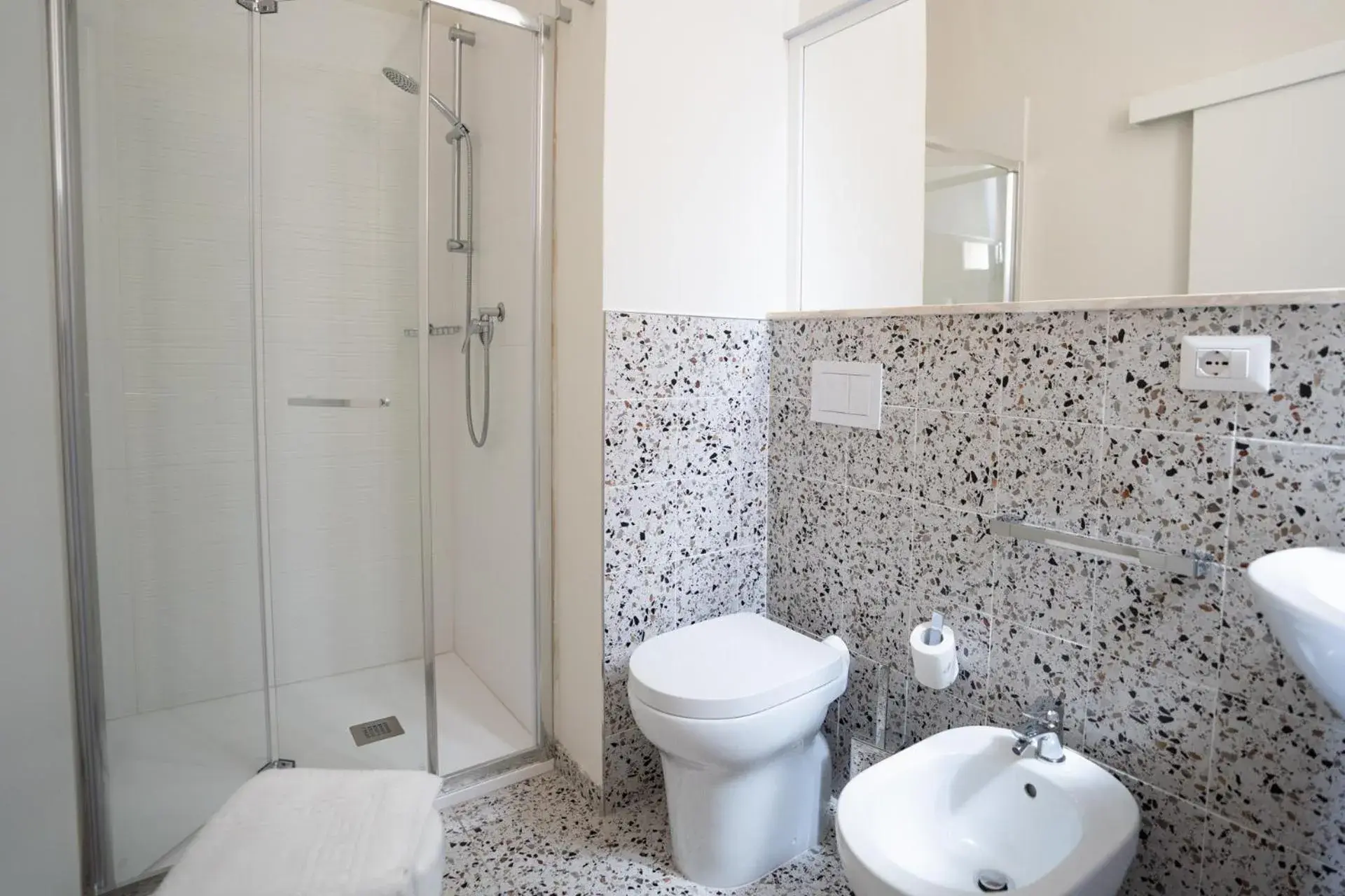 Double or Twin Room in Albergo Centrale Double or Twin Room in Albergo Centrale