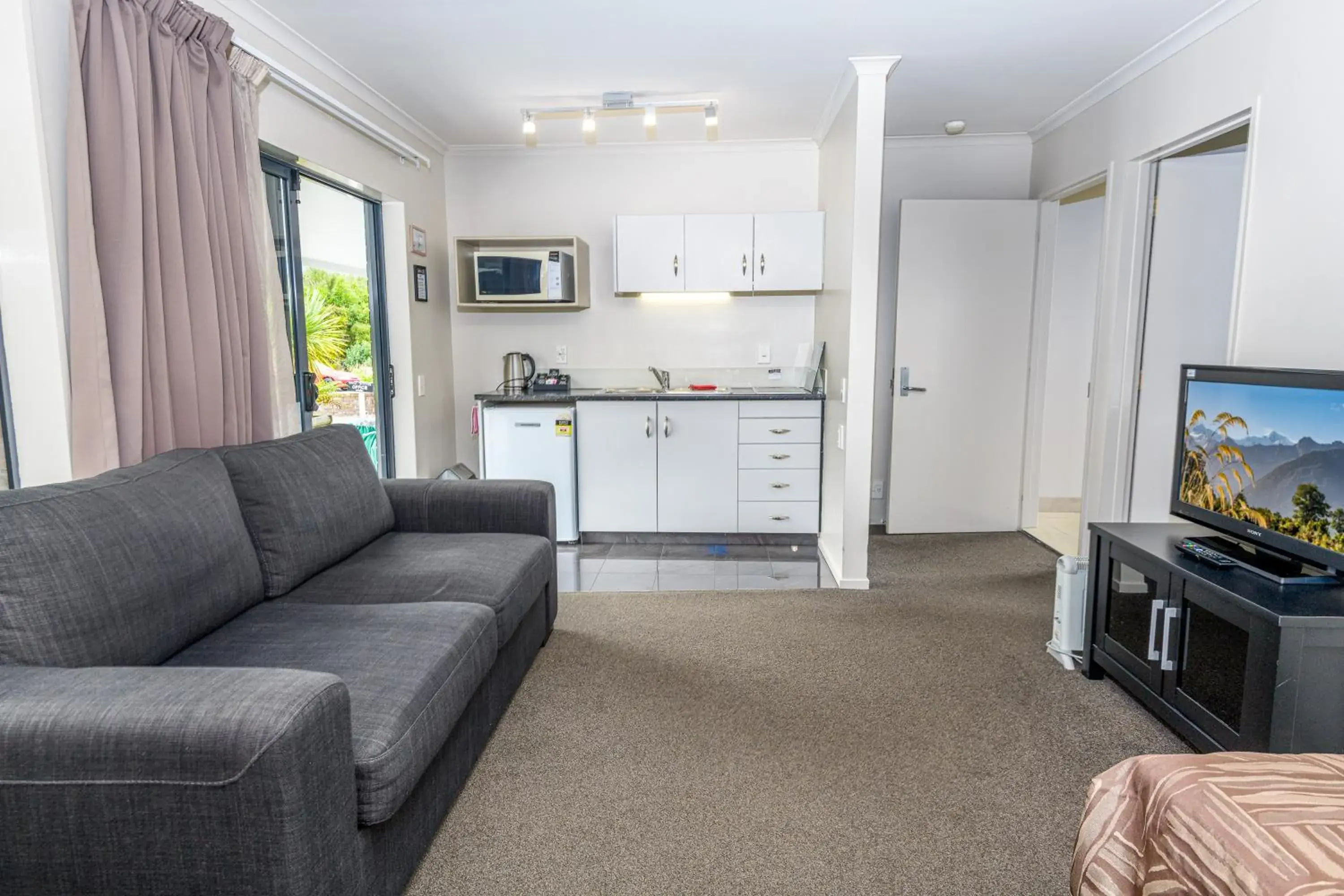 One-Bedroom Apartment in The Terrace One-Bedroom Apartment in The Terrace