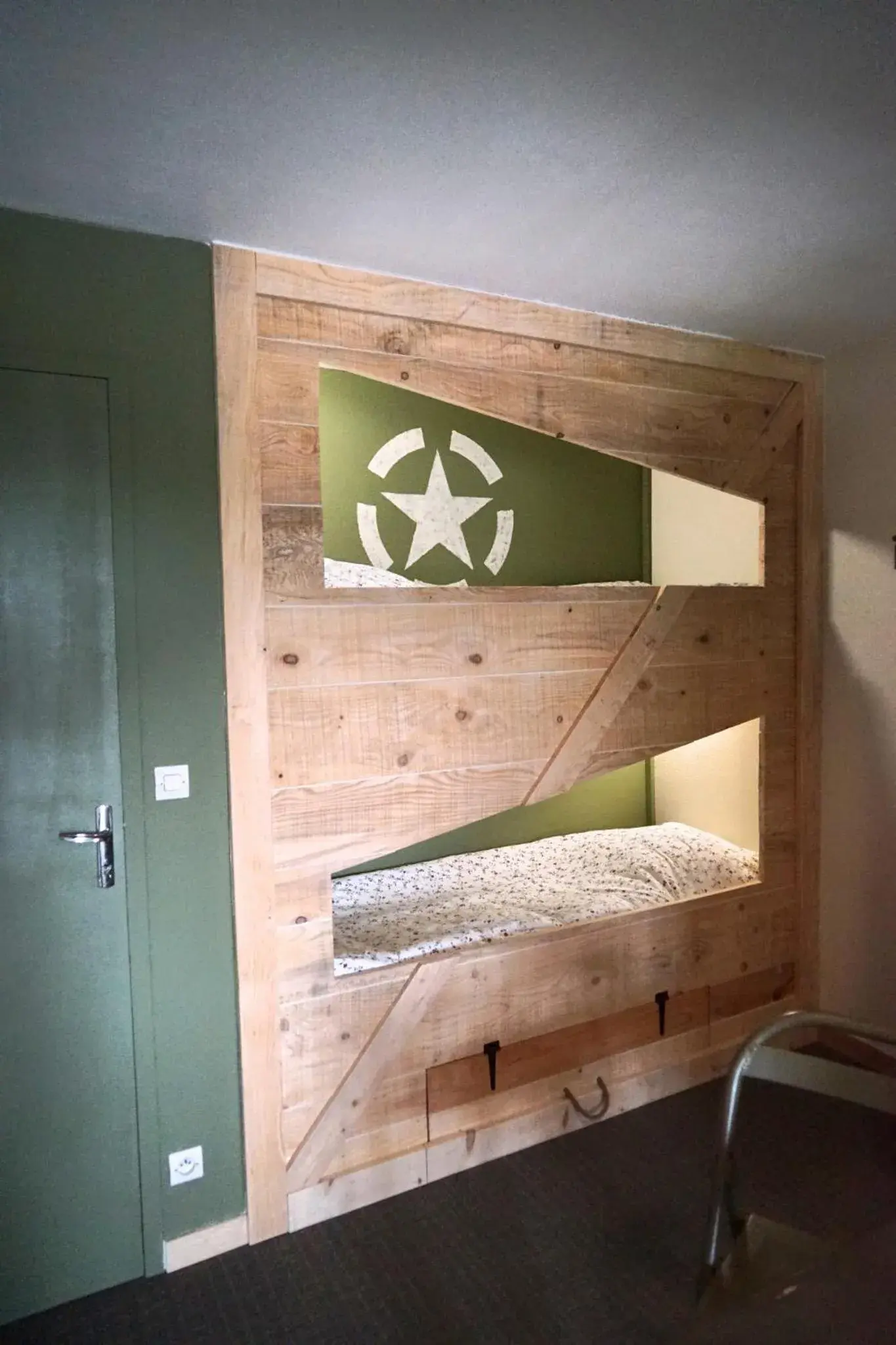 Family Room with Shower in Domaine Airborne Family Room with Shower in Domaine Airborne