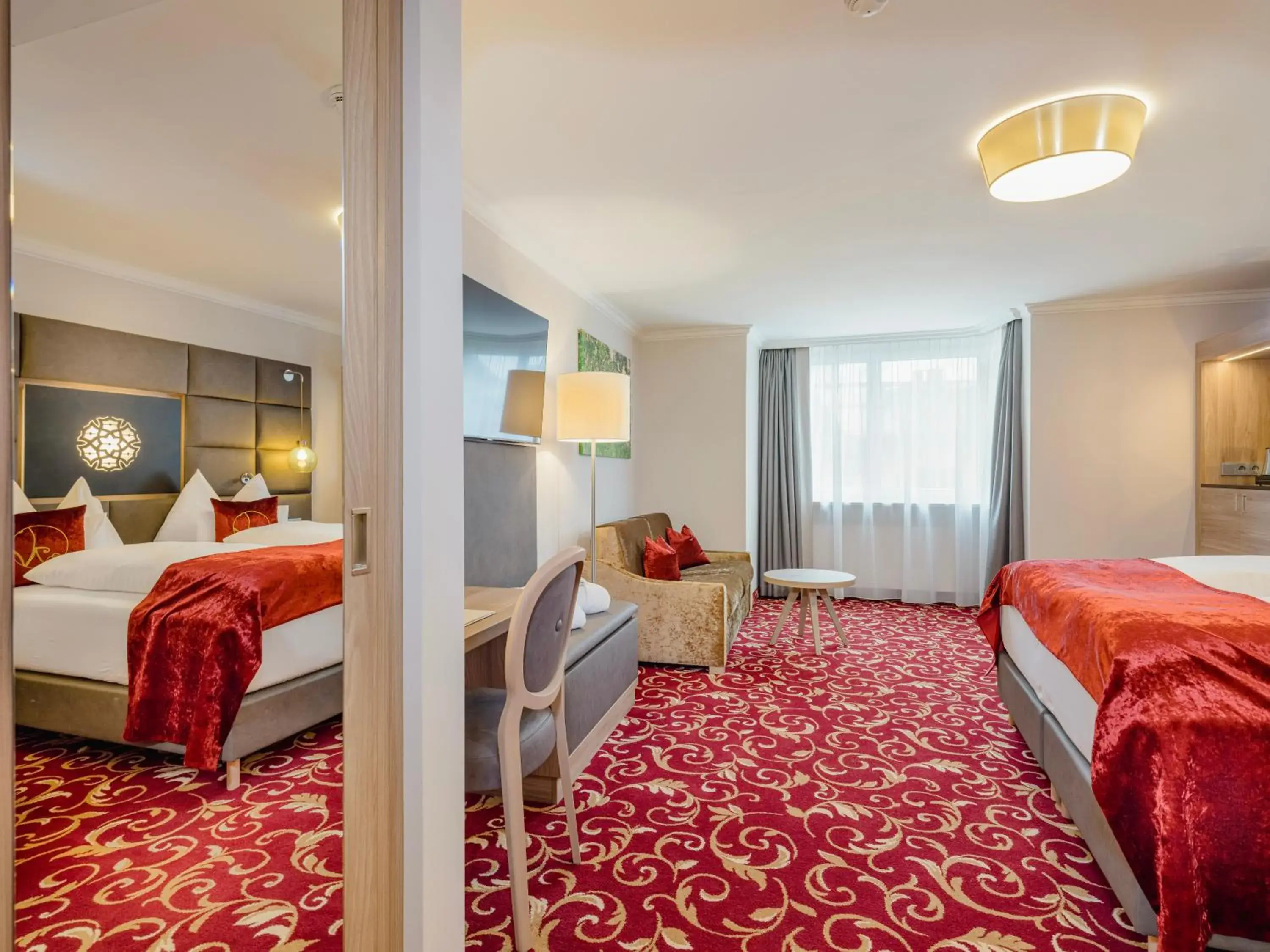 Classic Double Room - single occupancy - Free access to Alpentherme in Hotel Norica - Thermenhotels Gastein mit dem Bademantel direkt in die Therme Classic Double Room - single occupancy - Free access to Alpentherme in Hotel Norica - Thermenhotels Gastein mit dem Bademantel direkt in die Therme