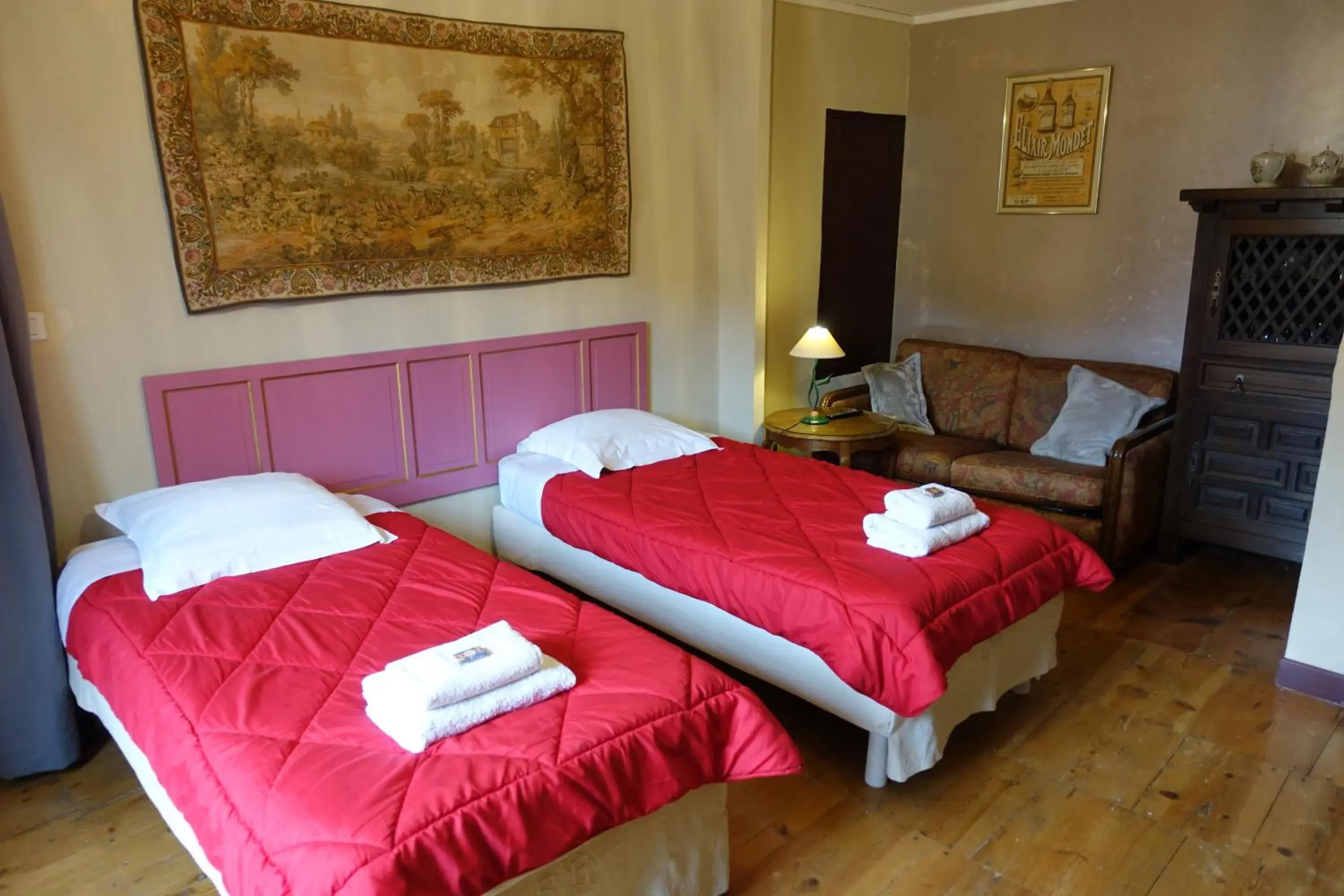 Double Room with Mountain View in Chateau du Terrail Double Room with Mountain View in Chateau du Terrail