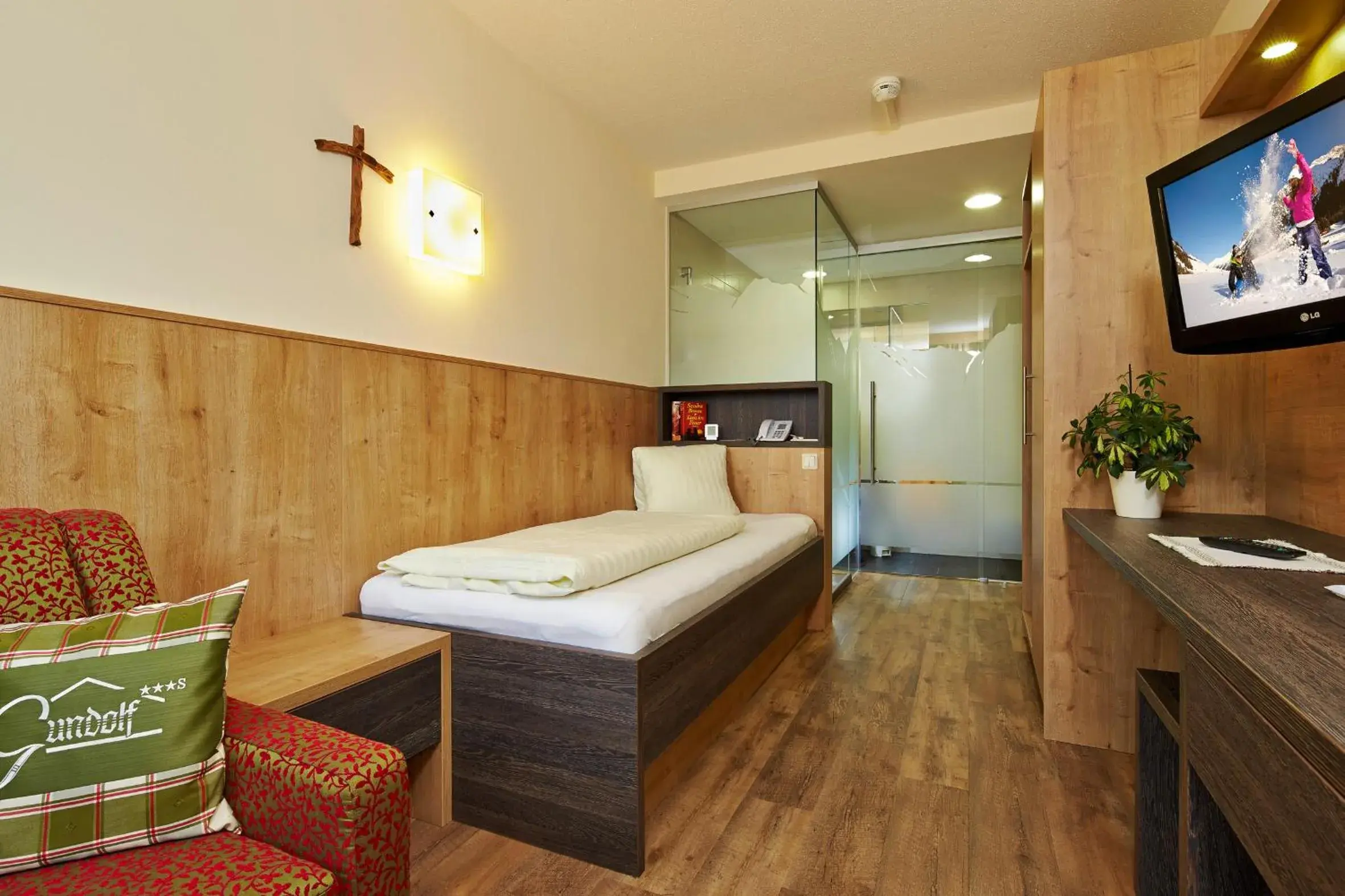 Economy Single Room - single occupancy in Hotel Gundolf Economy Single Room - single occupancy in Hotel Gundolf