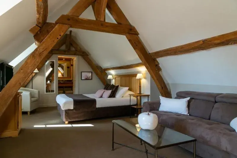 Deluxe Room in Hôtel Saint-Laurent, The Originals Relais Deluxe Room in Hôtel Saint-Laurent, The Originals Relais