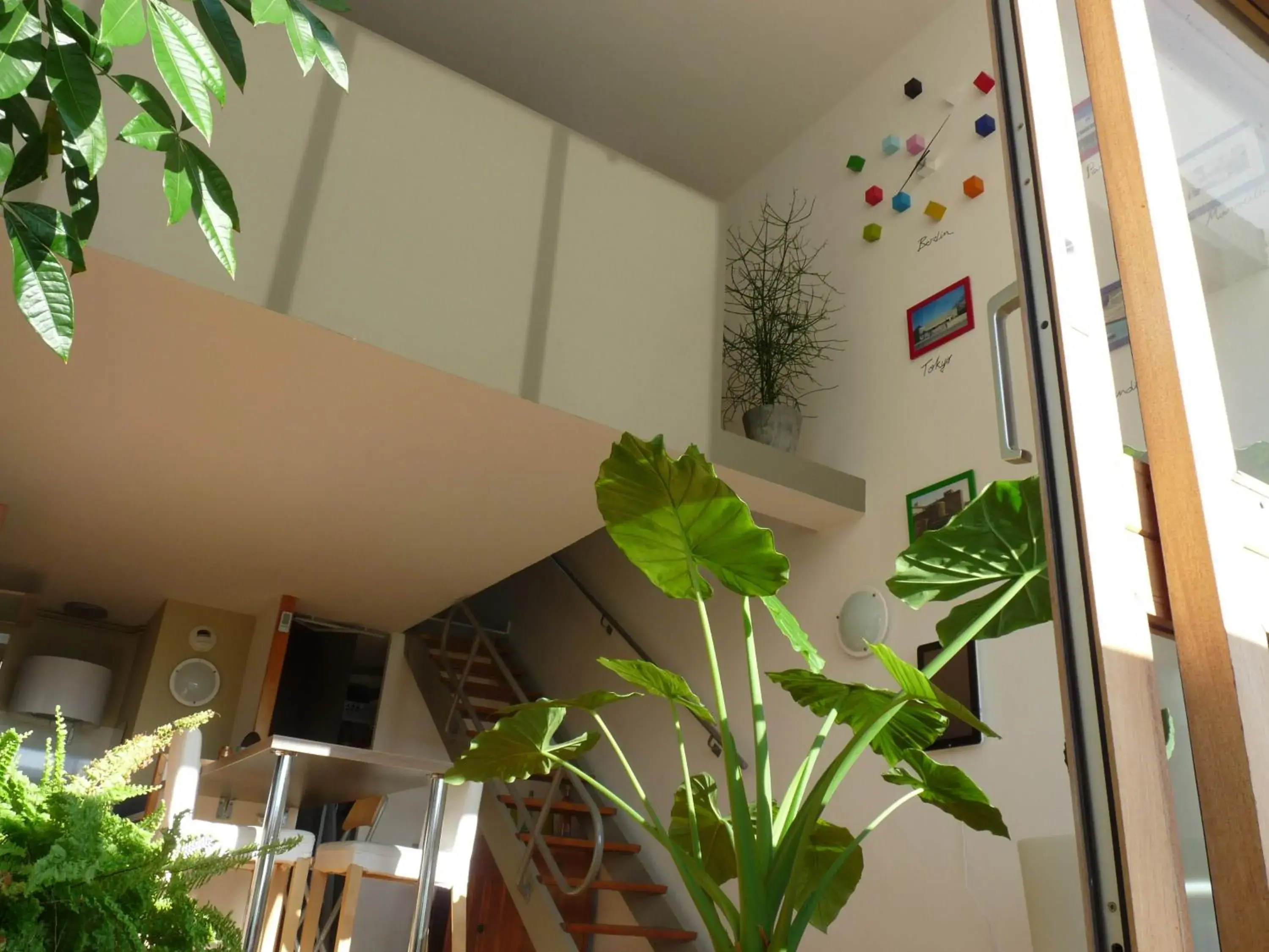 Double Room with Mountain View in Homestay Le Corbusier 5 ieme Rue Double Room with Mountain View in Homestay Le Corbusier 5 ieme Rue