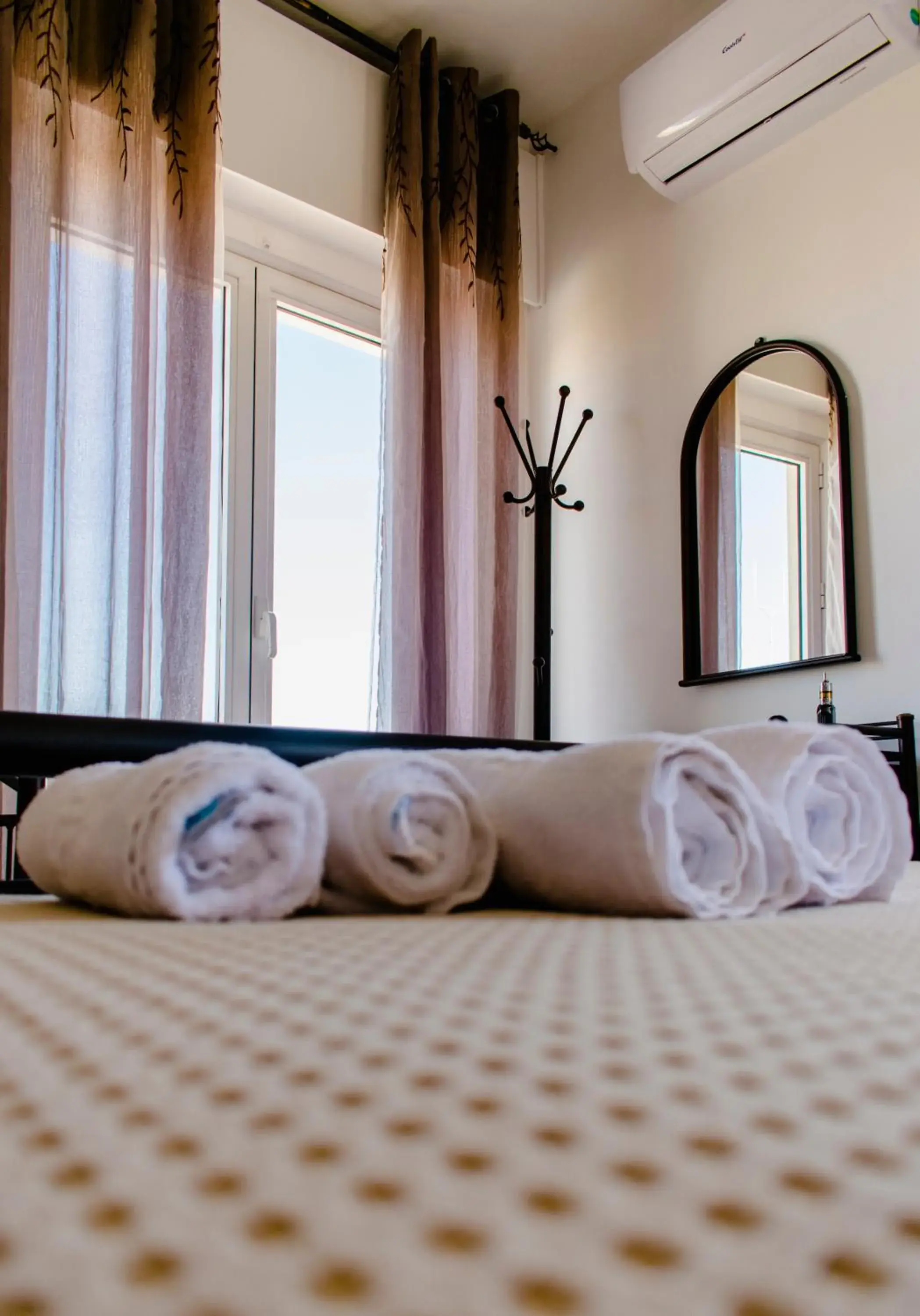 Standard Twin Room in Nikolakakis Rooms Lavrio Standard Twin Room in Nikolakakis Rooms Lavrio