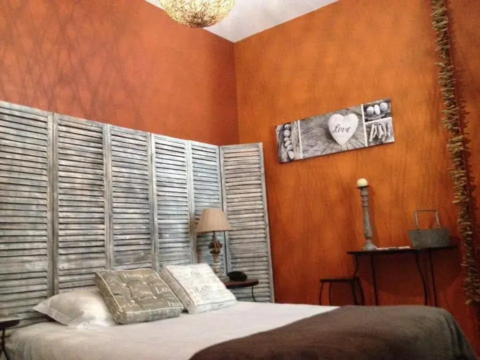 Standard Single Room with Shower - single occupancy in Saveurs De l'Abbaye Standard Single Room with Shower - single occupancy in Saveurs De l'Abbaye