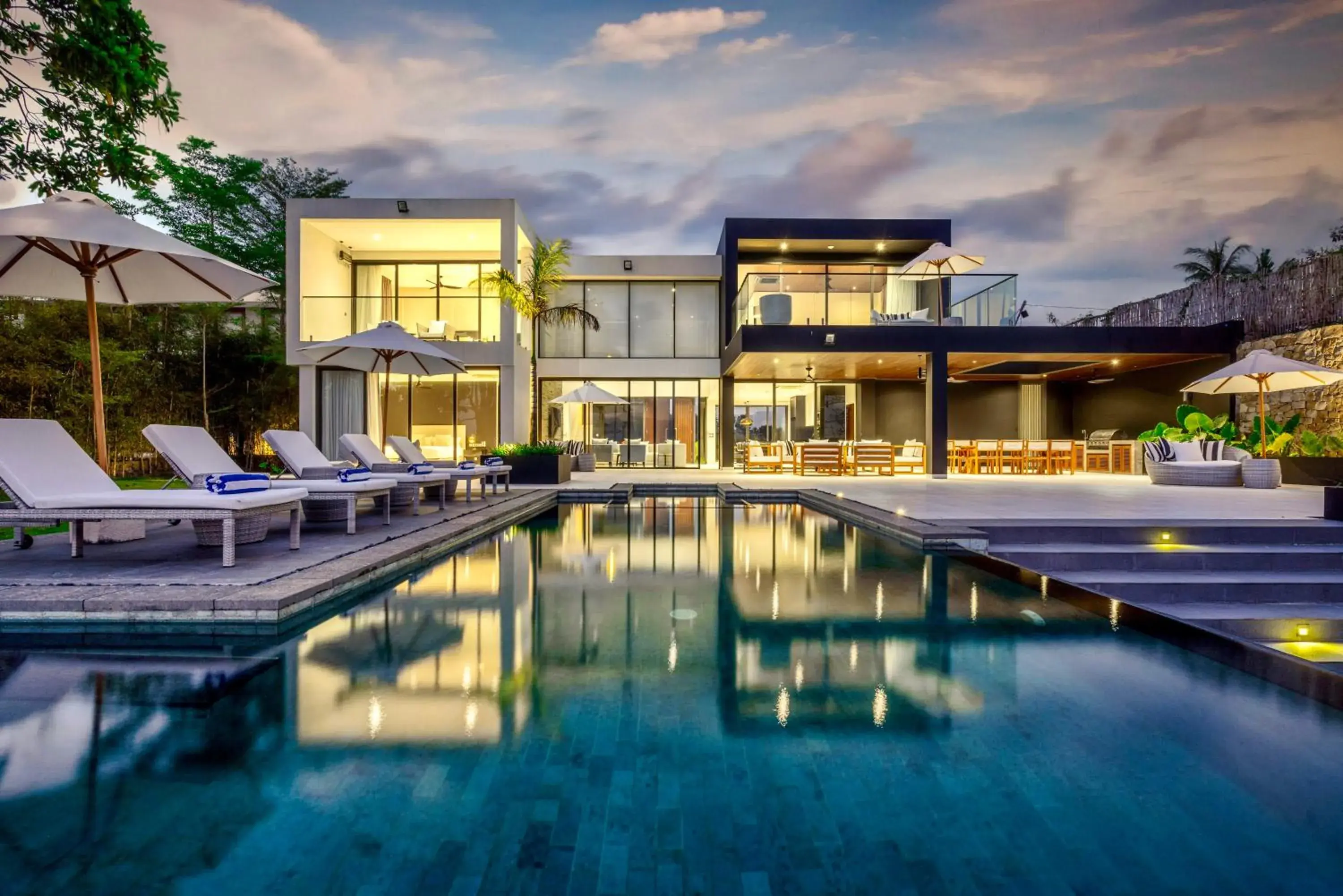 Family 5-Bedroom Villa with Bunk Beds & Ocean View in Selong Selo Resort and Villas Family 5-Bedroom Villa with Bunk Beds & Ocean View in Selong Selo Resort and Villas