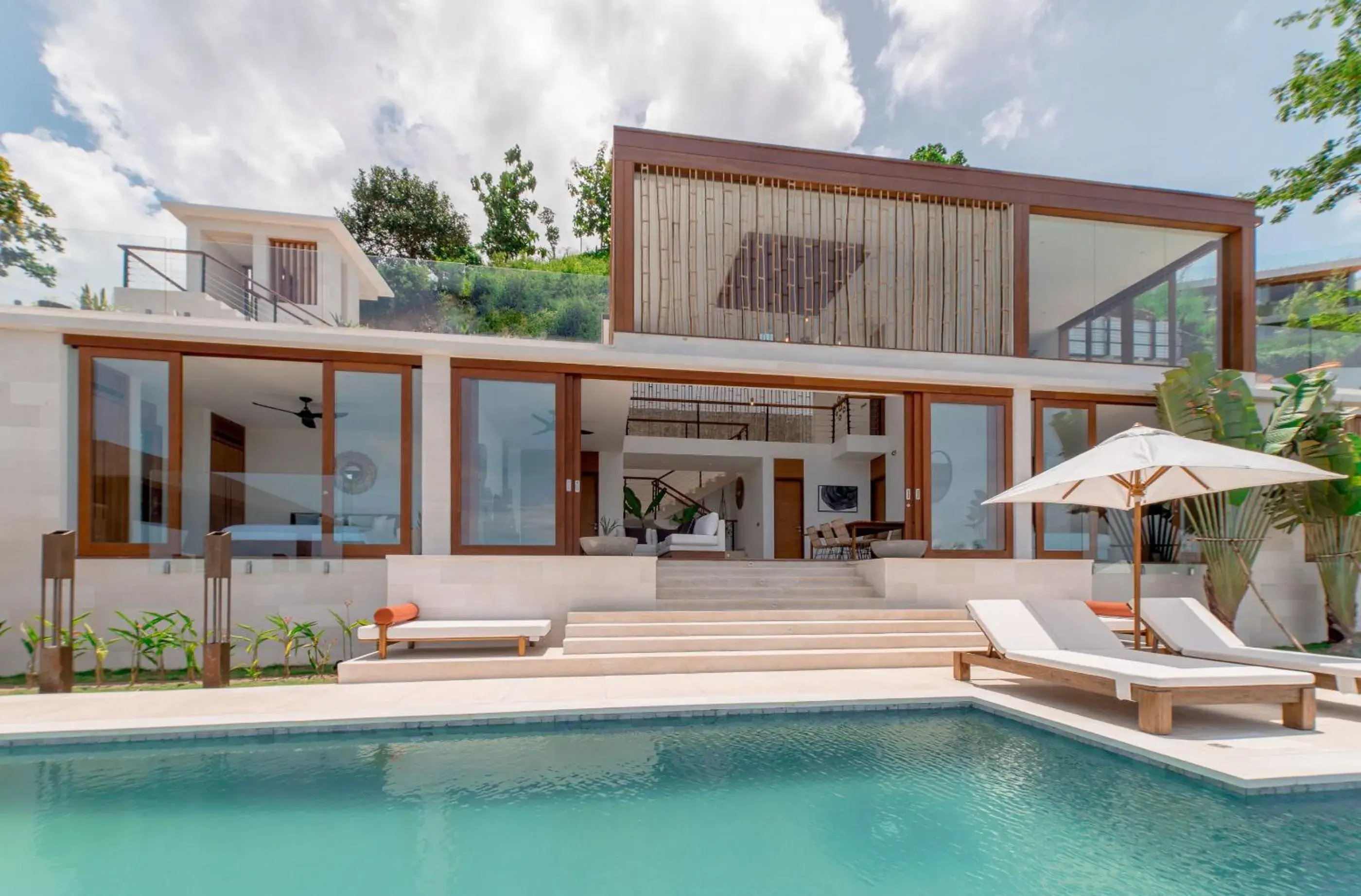 Bespoke 3-Bedroom Villa with Panoramic Ocean View in Selong Selo Resort and Villas Bespoke 3-Bedroom Villa with Panoramic Ocean View in Selong Selo Resort and Villas