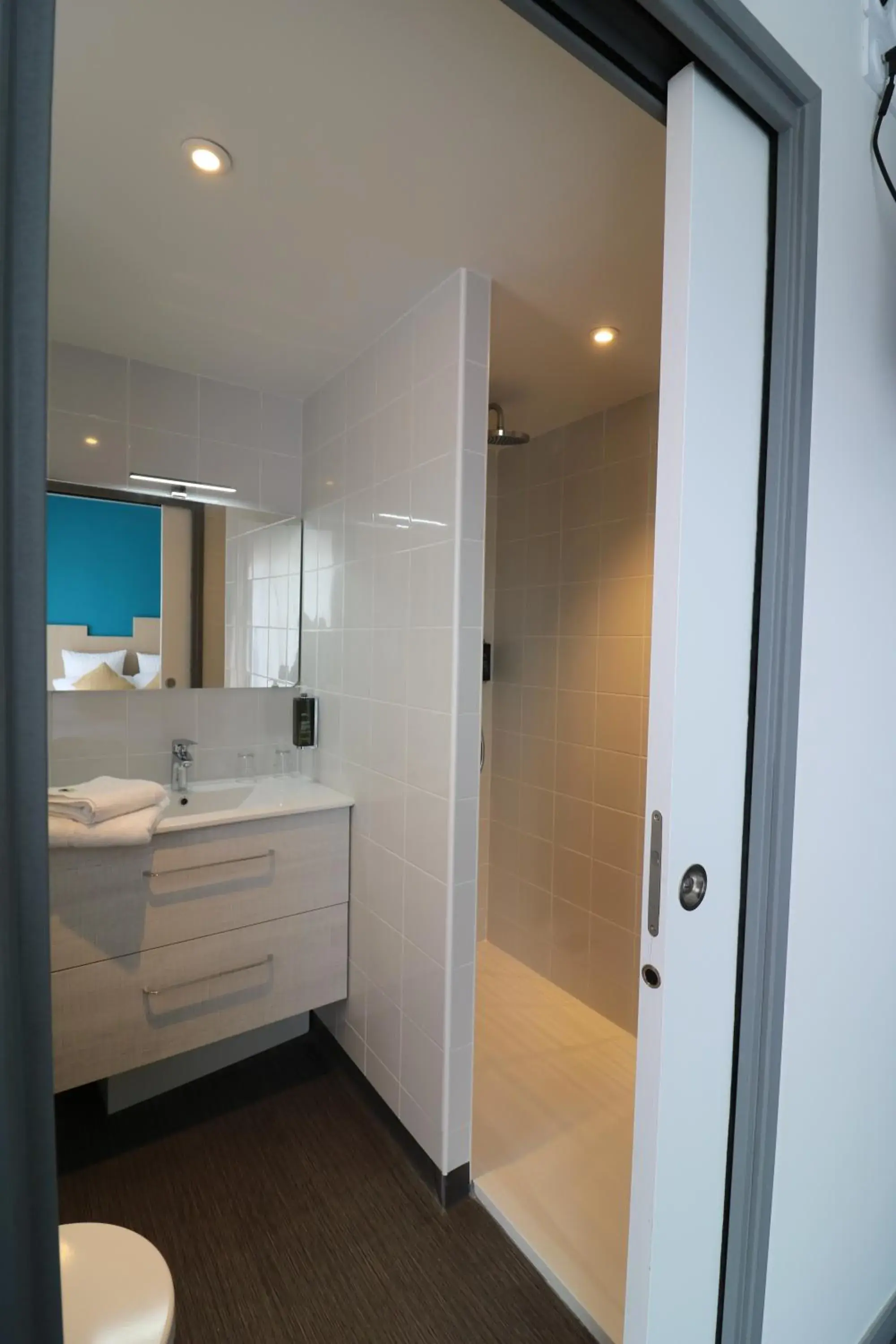 Superior Double Room with Balcony in Hotel Le Virevent Superior Double Room with Balcony in Hotel Le Virevent