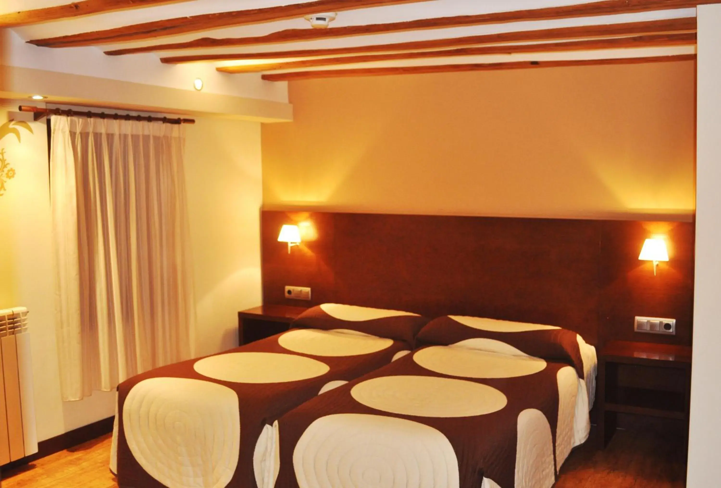 Twin Room with Extra Bed - single occupancy in El Molino de Floren Twin Room with Extra Bed - single occupancy in El Molino de Floren