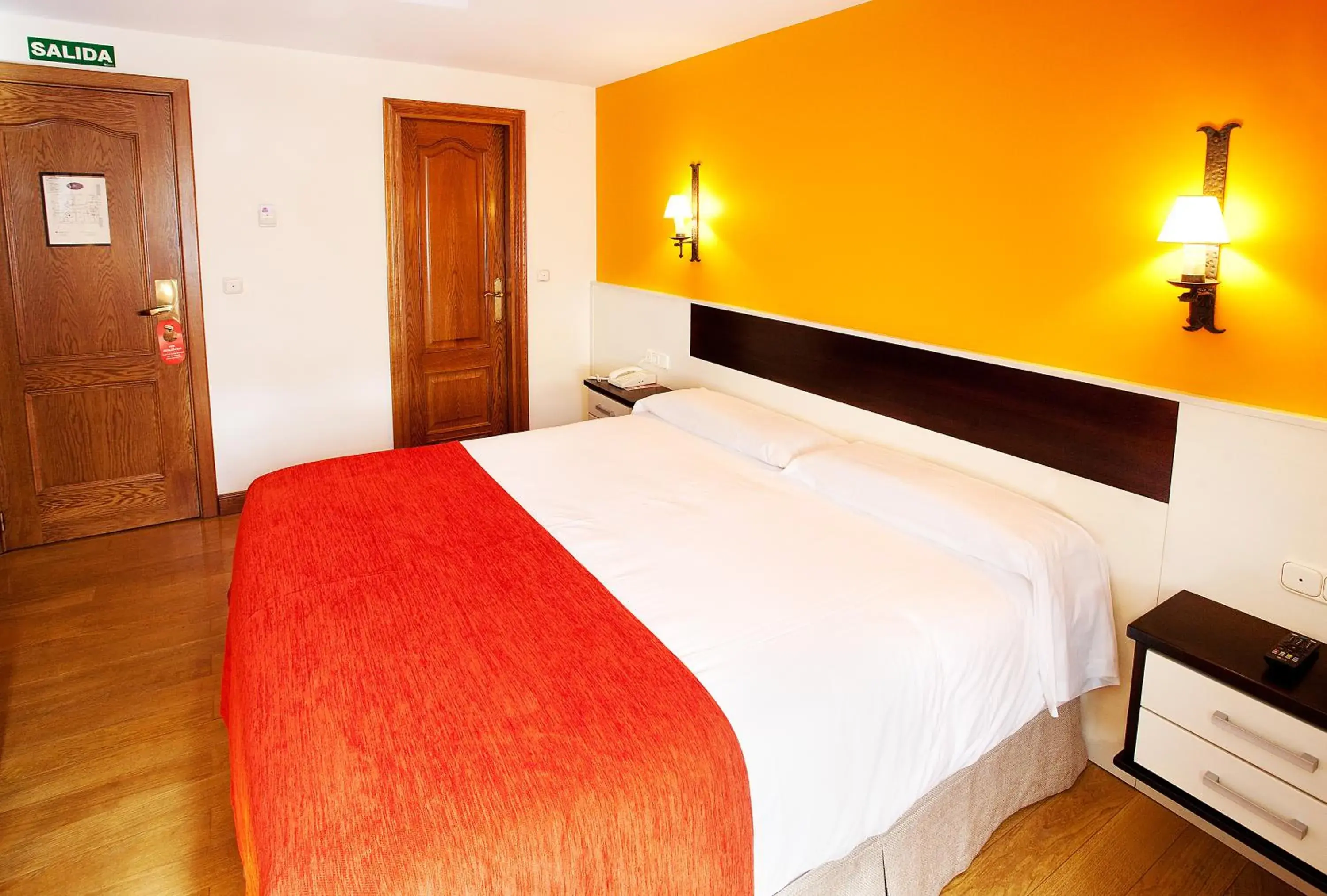 Double or Twin Room in Hotel Venta de Etxalar Double or Twin Room in Hotel Venta de Etxalar