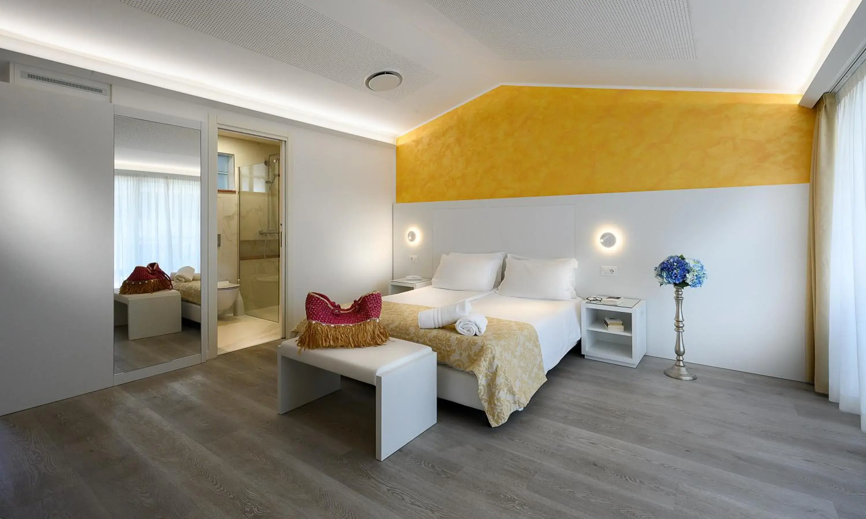 Superior Double or Twin Room with Side Sea View in Grand Hotel Playa Superior Double or Twin Room with Side Sea View in Grand Hotel Playa