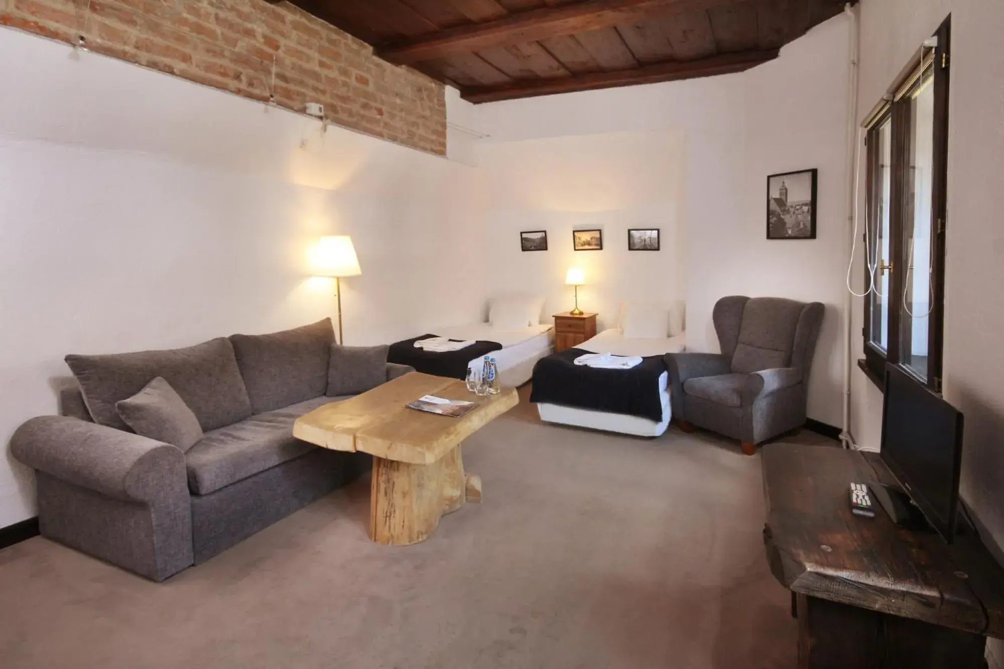 Double Room with Extra Bed in Zamek Reszel Double Room with Extra Bed in Zamek Reszel