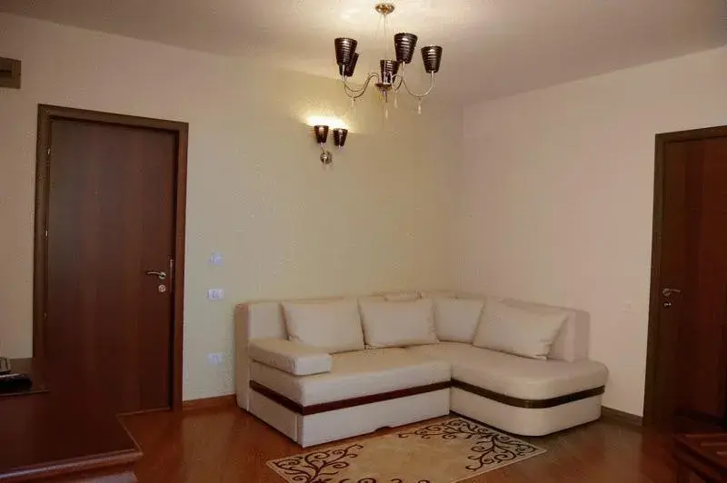 One-Bedroom Suite in Acapulco Hotel One-Bedroom Suite in Acapulco Hotel