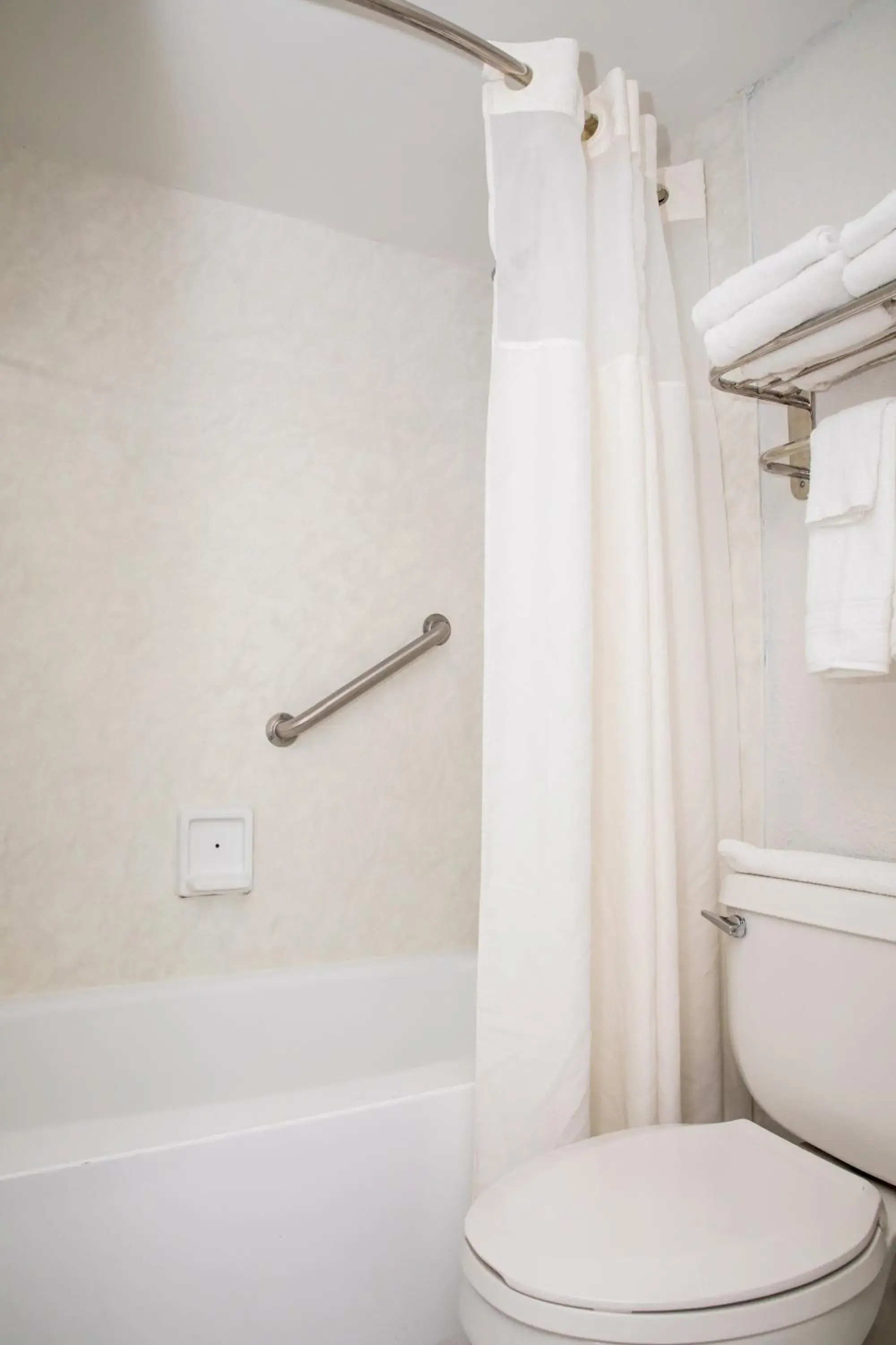 Standard Double Room in Days Inn by Wyndham Stuart Standard Double Room in Days Inn by Wyndham Stuart