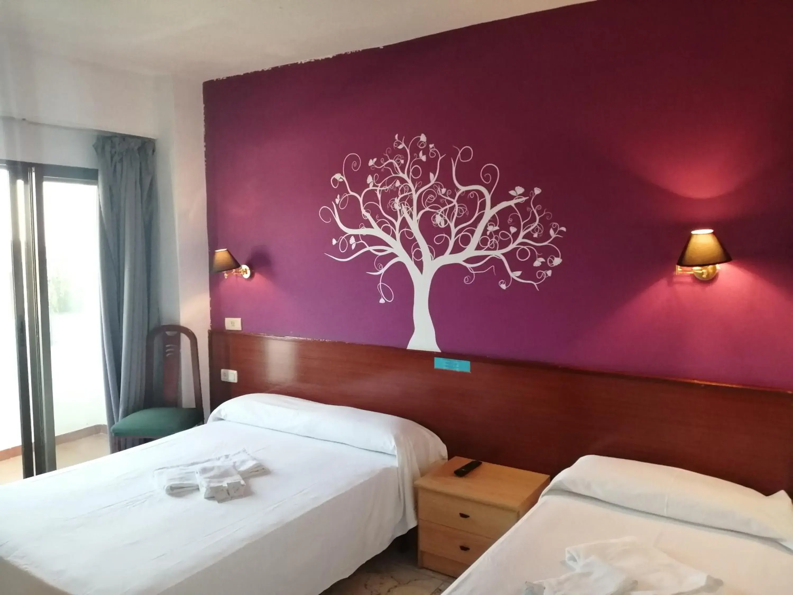 Triple Room with Balcony in Hostal Jaime I Triple Room with Balcony in Hostal Jaime I