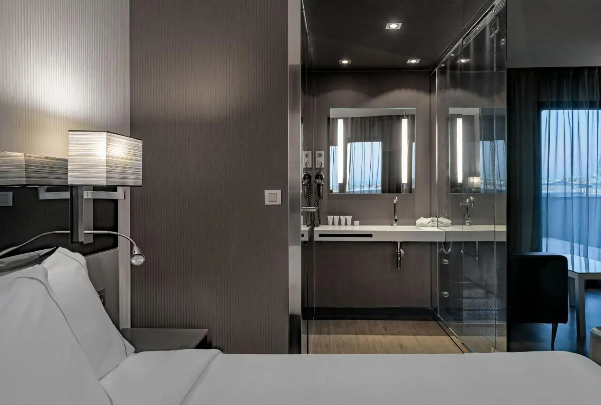 Superior King Room in AC Hotel Atocha by Marriott Superior King Room in AC Hotel Atocha by Marriott