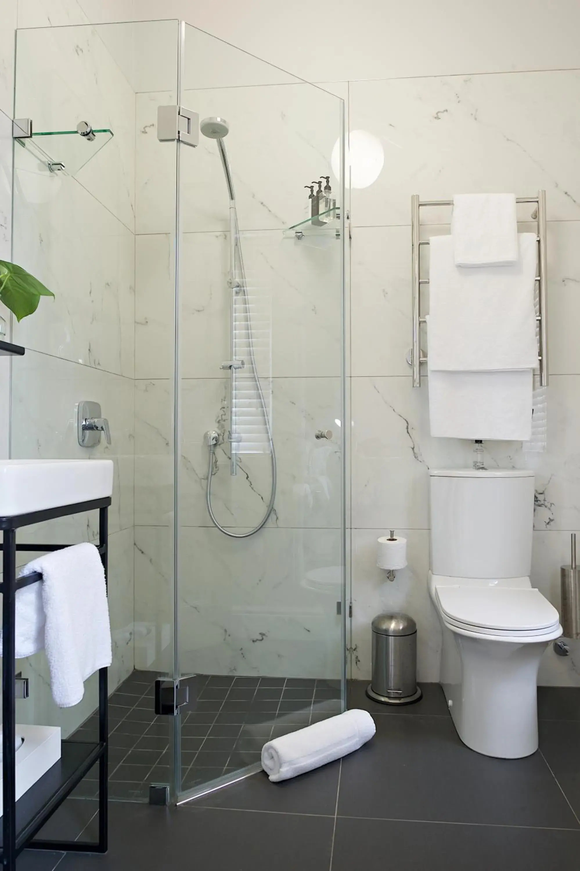 Budget Single Room in Bonne Esperance Boutique Guest House Budget Single Room in Bonne Esperance Boutique Guest House