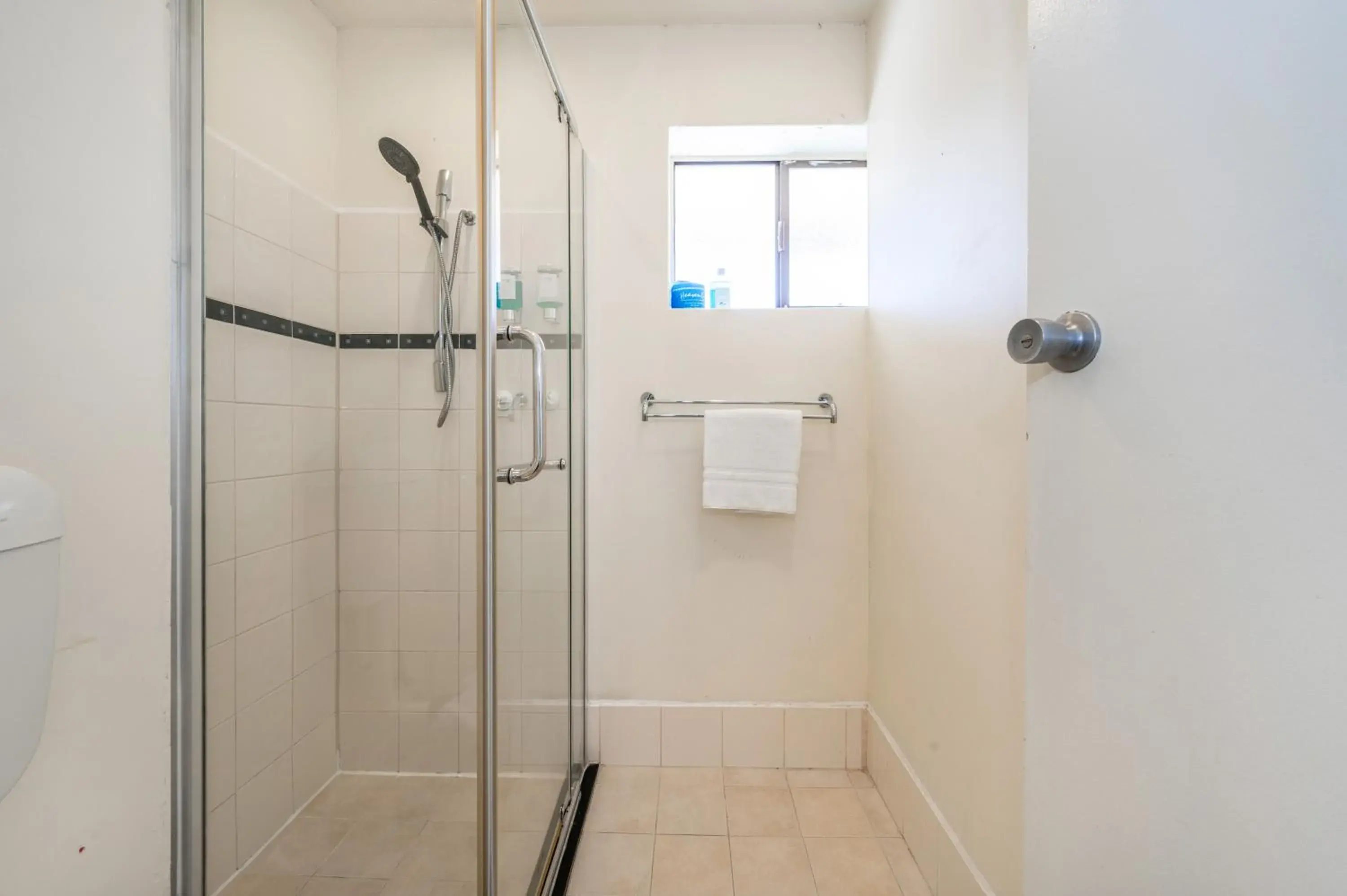 Standard Double Room in Adelaide Granada Motor Inn Standard Double Room in Adelaide Granada Motor Inn