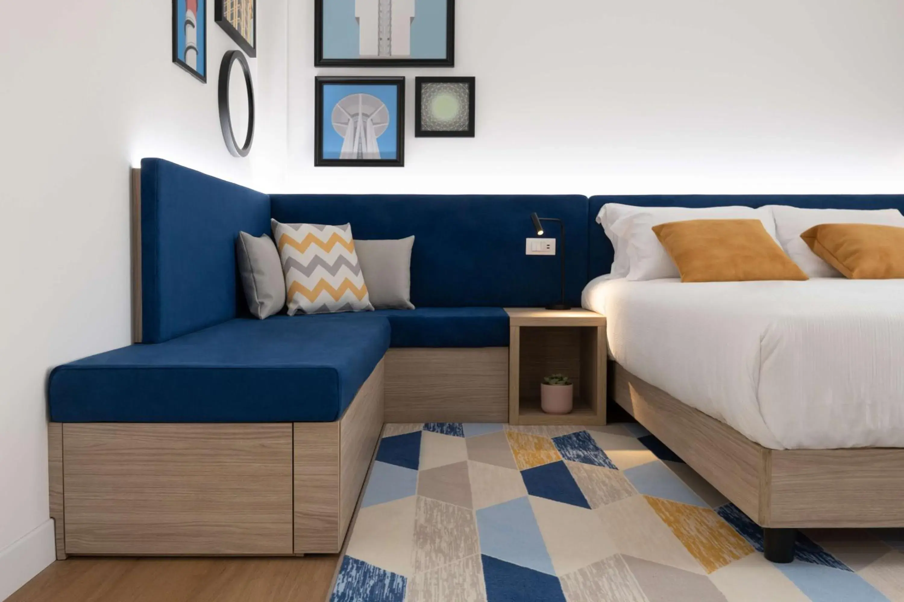 Queen Room with Sofa Bed in Hampton by Hilton Rome North Fiano Romano Queen Room with Sofa Bed in Hampton by Hilton Rome North Fiano Romano